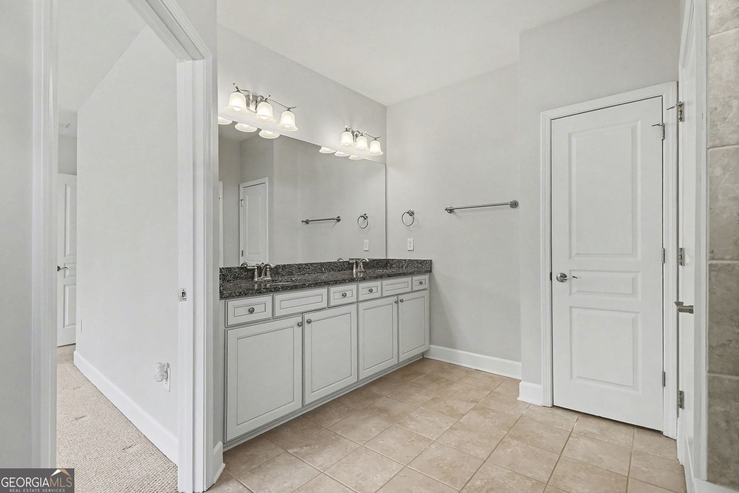 Suwanee, Georgia, 30024, United States, 3 Bedrooms Bedrooms, ,2 BathroomsBathrooms,Residential,For Sale,2015199