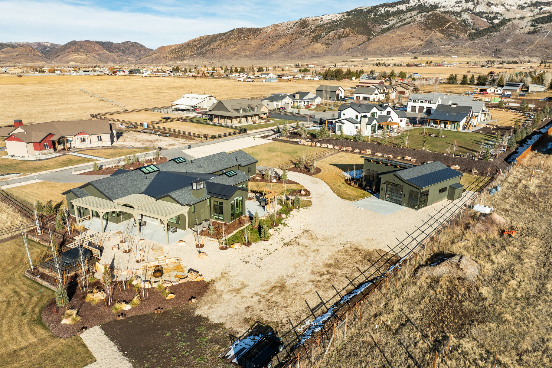  Rural Chic Farmhouse with Expansive Views and Seclusion - 物件實景