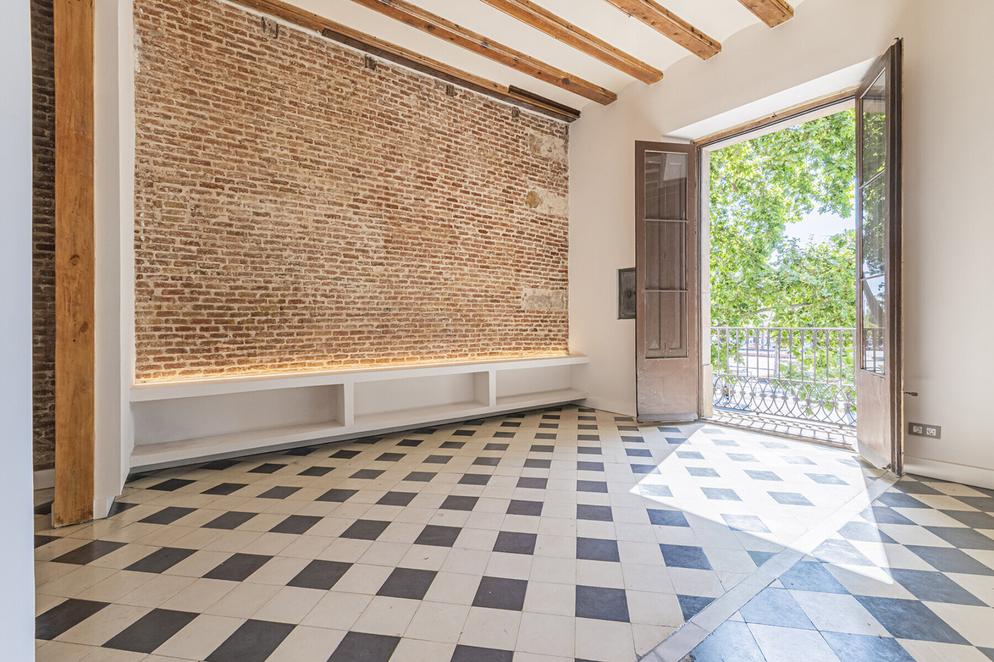  Magnificent, renovated main residence in a historic estate overlooking Port Vell - 物件實景