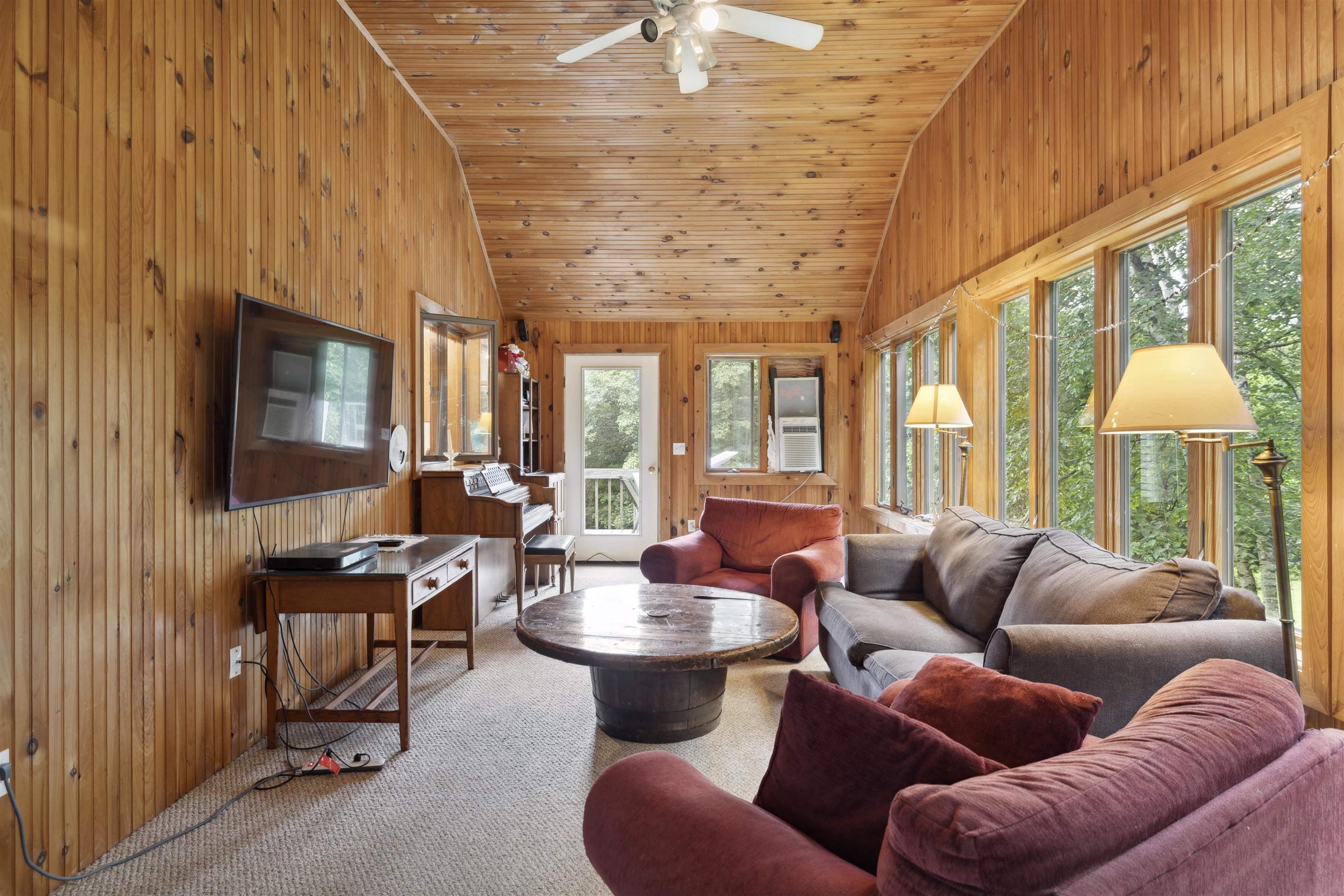 263 old post RD, Newbury, New Hampshire, 03255, United States, 3 Bedrooms Bedrooms, ,2 BathroomsBathrooms,Residential,For Sale,263 old post RD,1627941