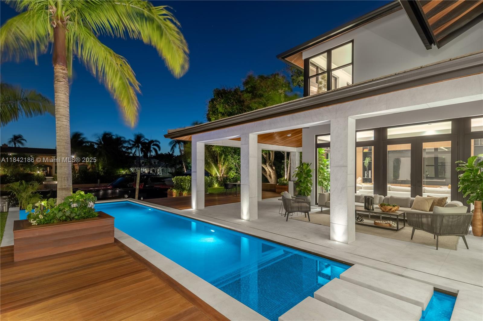 Miami, Florida, 33137, United States, 6 Bedrooms Bedrooms, ,7 BathroomsBathrooms,Residential,For Sale,1903270