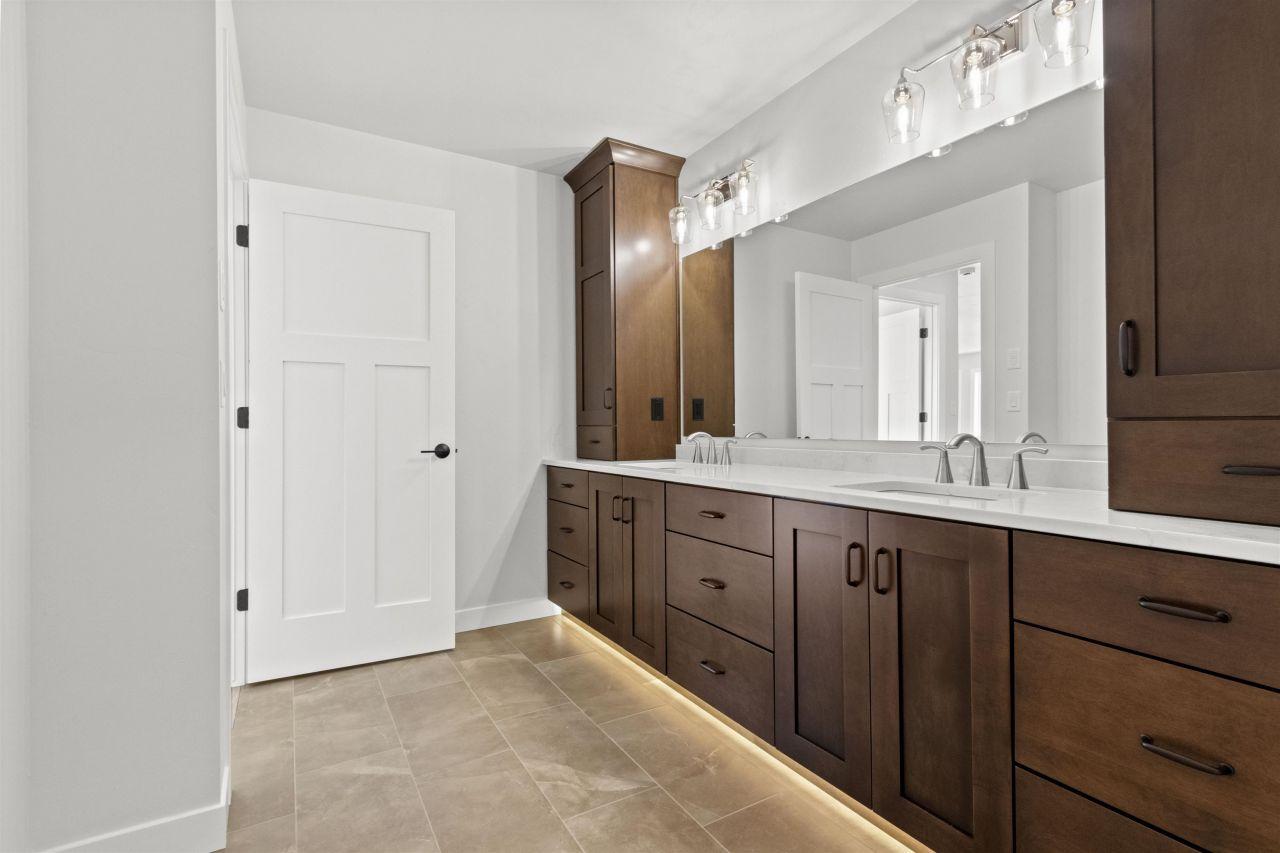 WRIGHTSTOWN, Wisconsin, 54180, United States, 4 Bedrooms Bedrooms, ,3 BathroomsBathrooms,Residential,For Sale,1721117