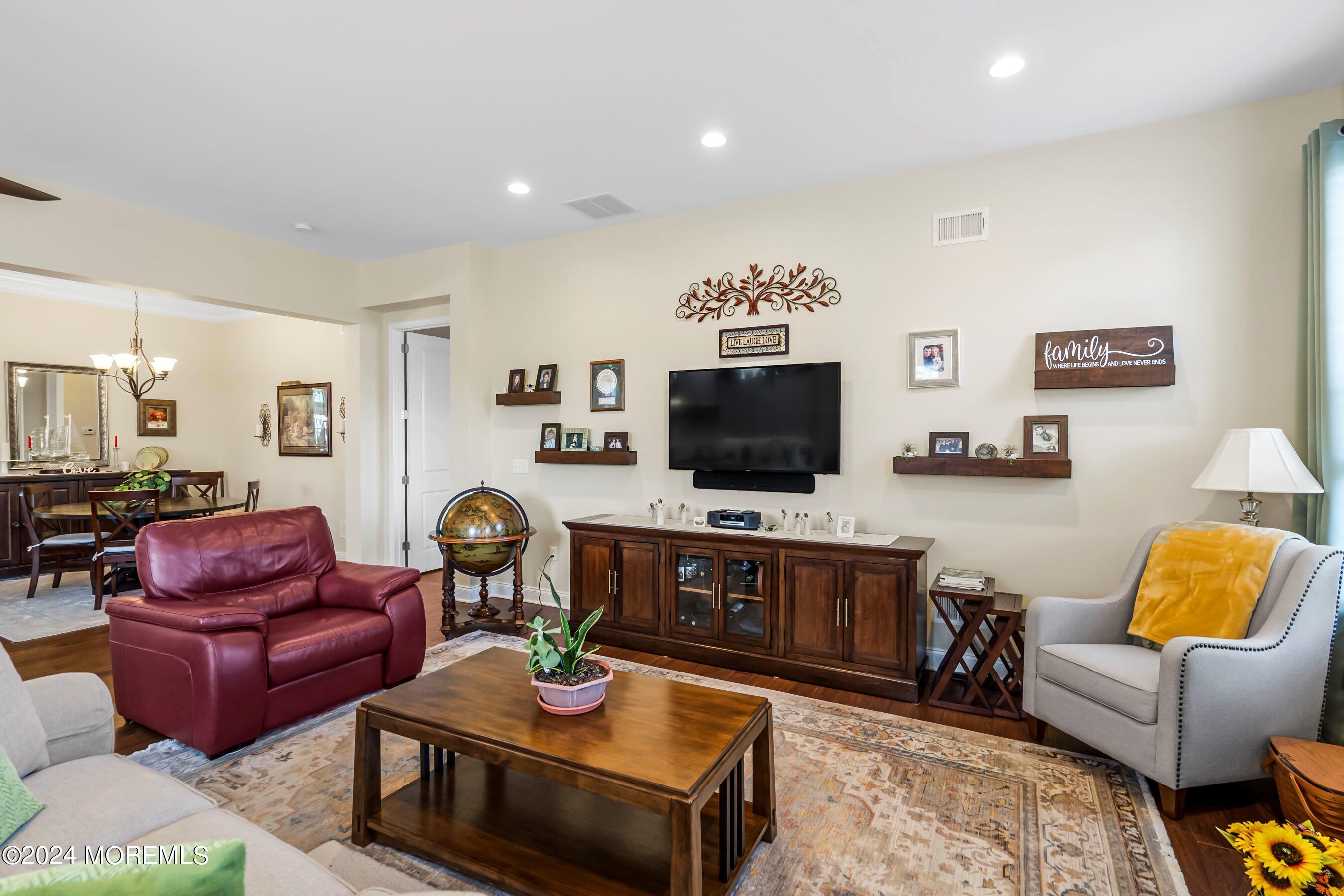 Forked River, New Jersey, 08731, United States, 2 Bedrooms Bedrooms, ,2 BathroomsBathrooms,Residential,For Sale,1921741