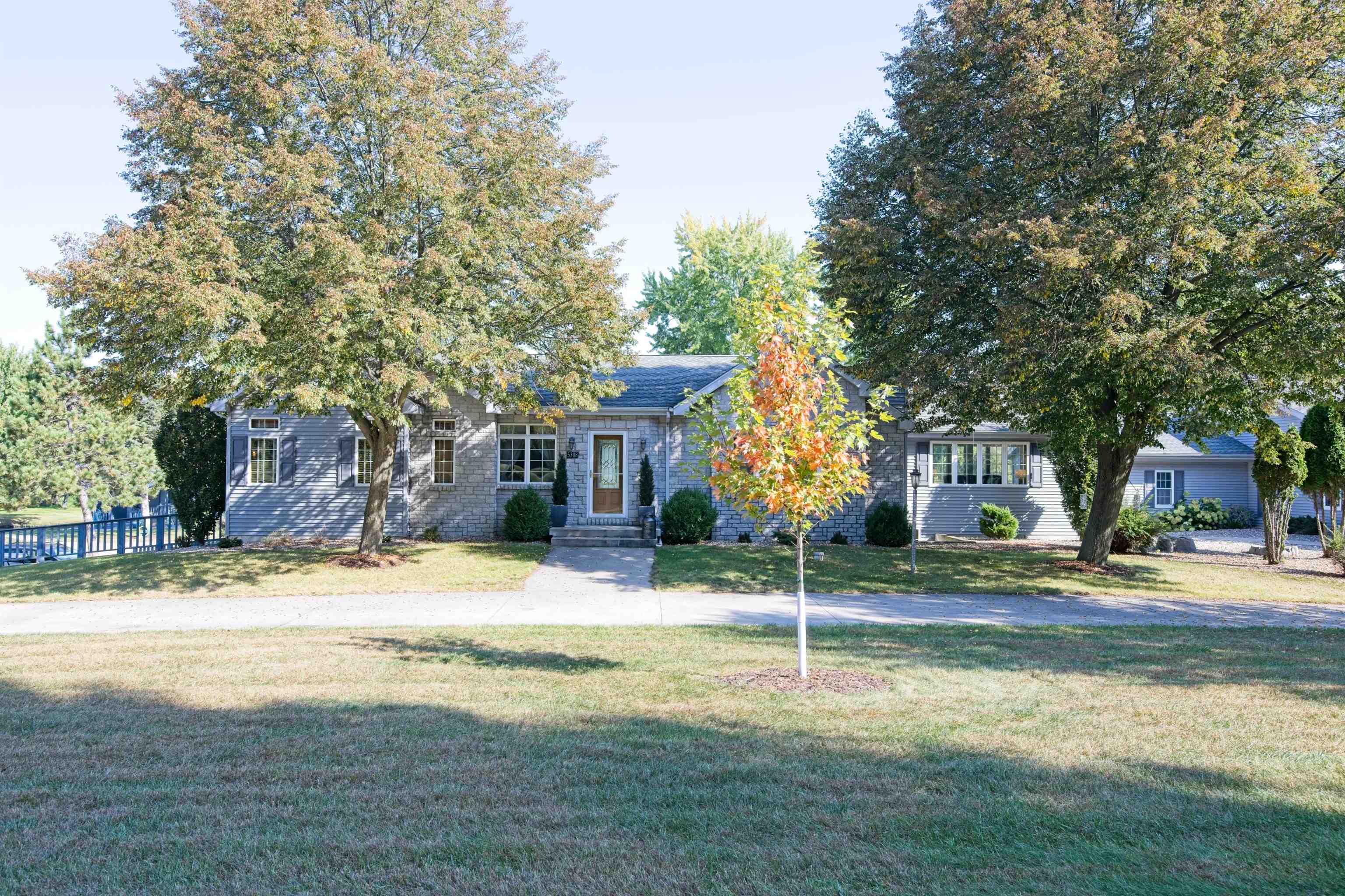 Rio, Wisconsin, 53960, United States, 3 Bedrooms Bedrooms, ,3 BathroomsBathrooms,Residential,For Sale,1976824