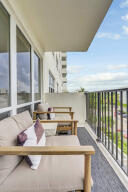 Fort Lauderdale, Florida, 33301, United States, 2 Bedrooms Bedrooms, ,2 BathroomsBathrooms,Residential,For Sale,1979833