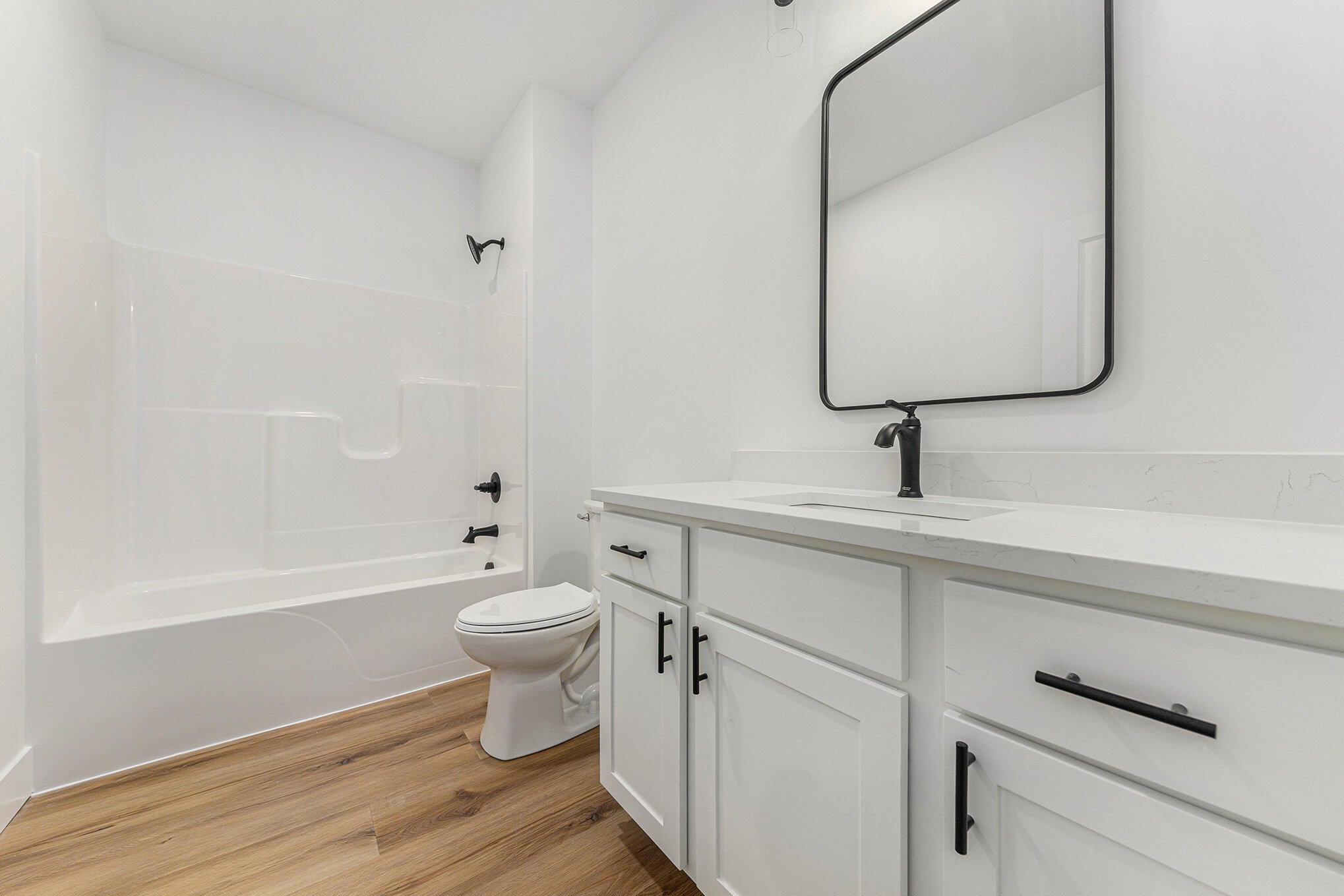 Allegan, Michigan, 49010, United States, 6 Bedrooms Bedrooms, ,4 BathroomsBathrooms,Residential,For Sale,1827458