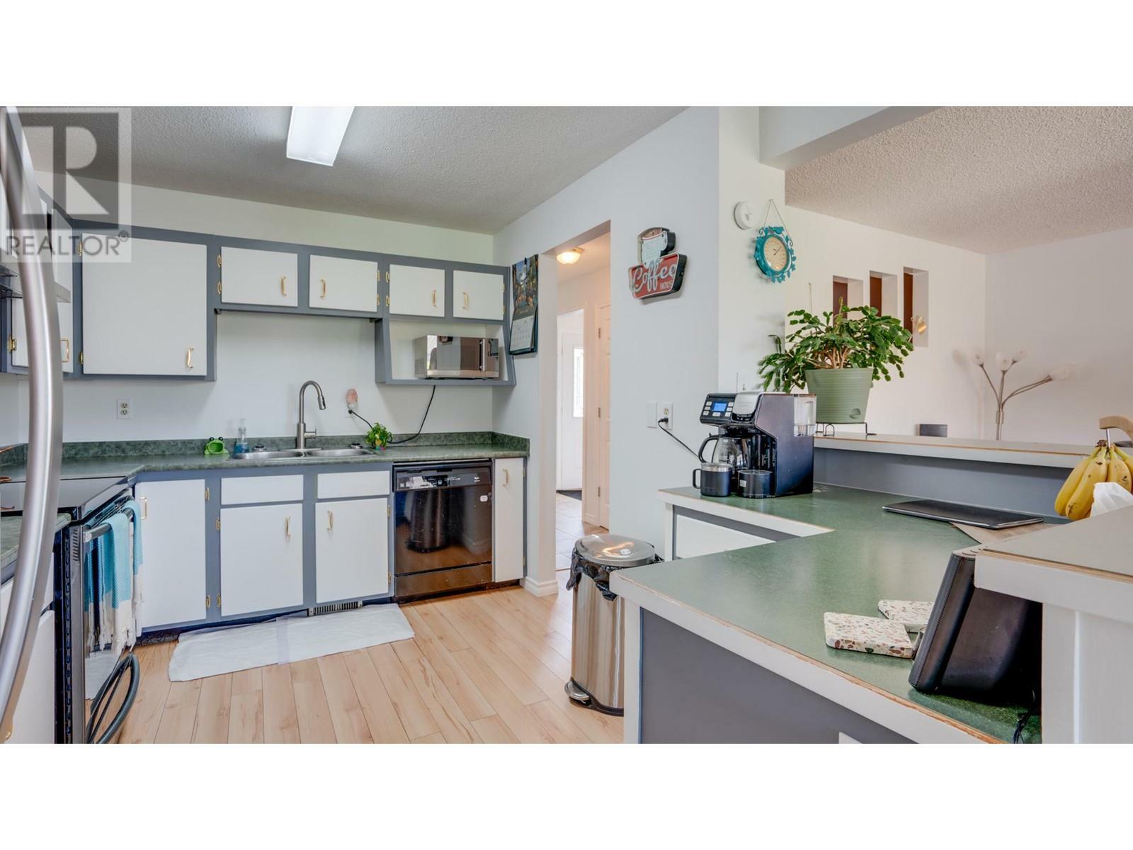 VERNON, British Columbia, V1T 8E2, CA, 3 Bedrooms Bedrooms, ,3 BathroomsBathrooms,Residential,For Sale,1874853