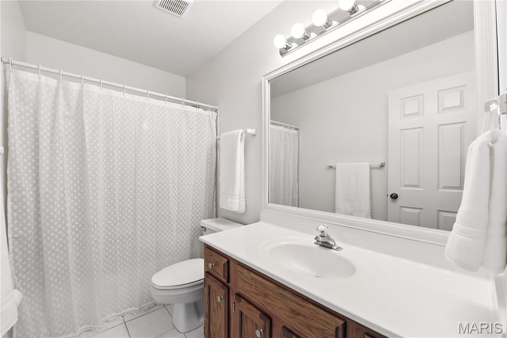 Maryland Heights, Missouri, 63043, United States, 3 Bedrooms Bedrooms, ,4 BathroomsBathrooms,Residential,For Sale,1892007