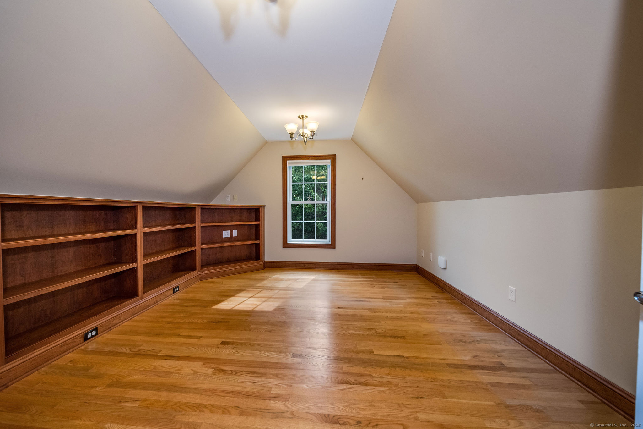 Madison, Connecticut, 06443, United States, 4 Bedrooms Bedrooms, ,4 BathroomsBathrooms,Residential,For Sale,1960564