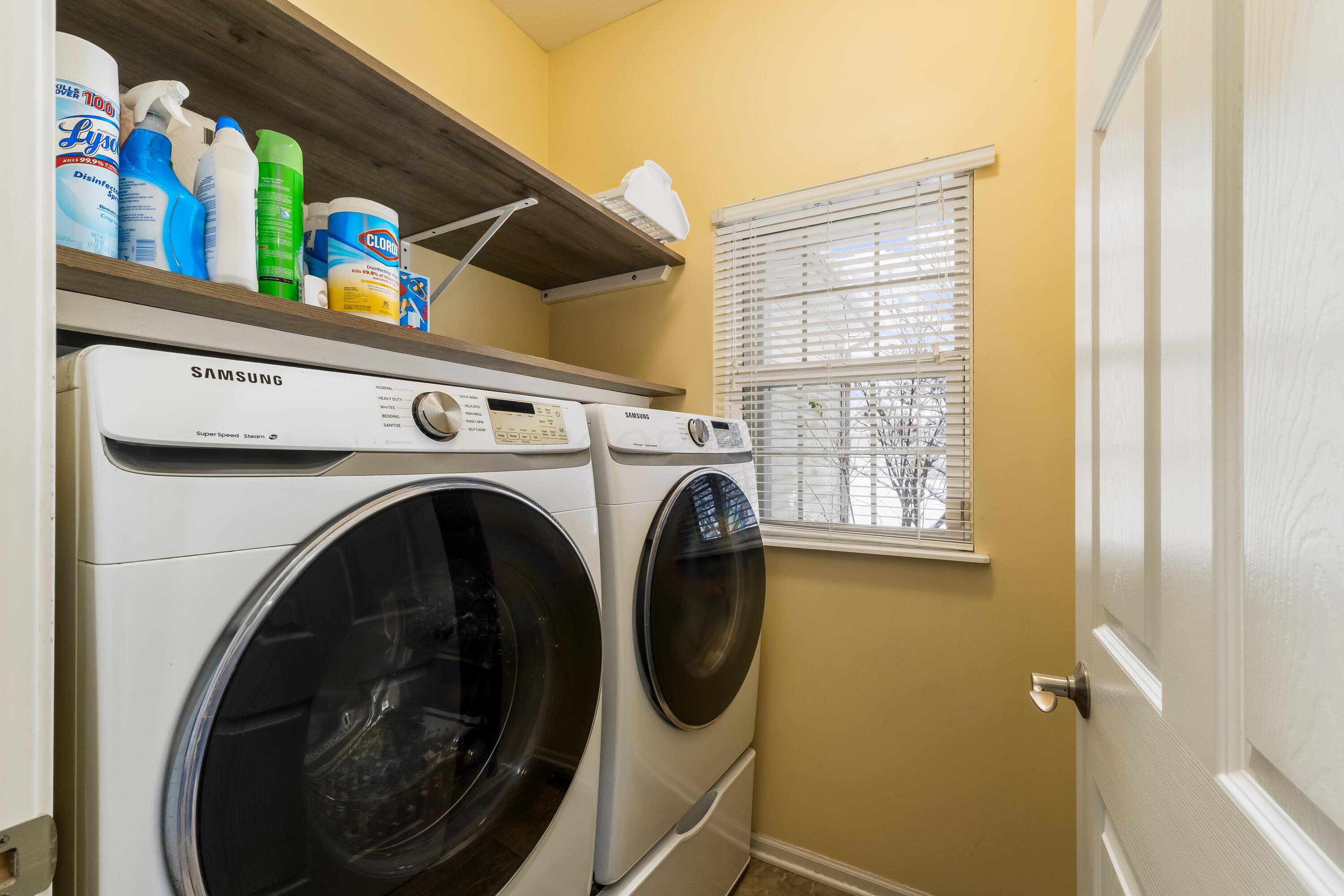 Granville, Ohio, 43023, United States, 5 Bedrooms Bedrooms, ,4 BathroomsBathrooms,Residential,For Sale,2003163