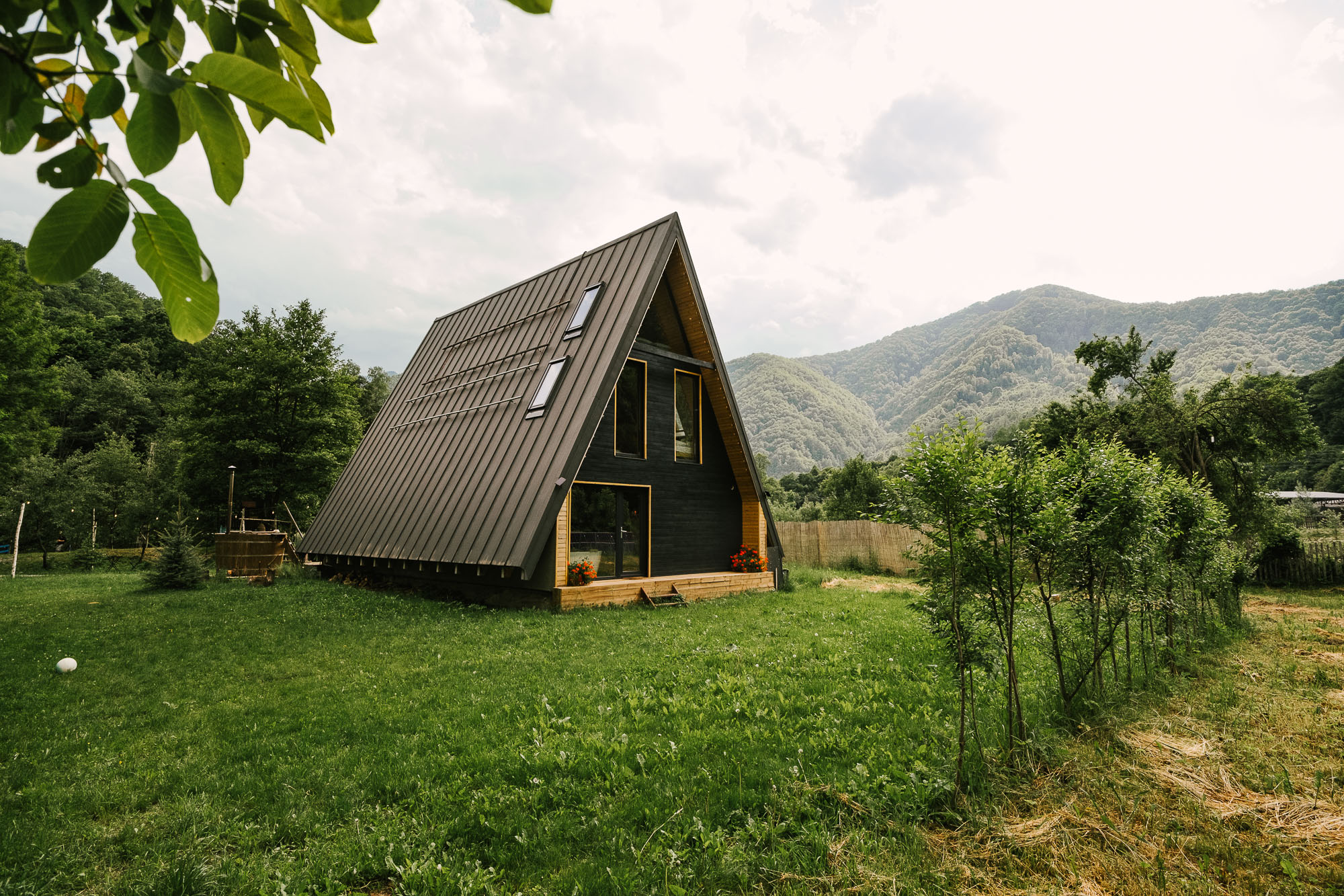 A Home Between River, Forest and Sky in the Heart of the Lotru Mountains - 物件實景