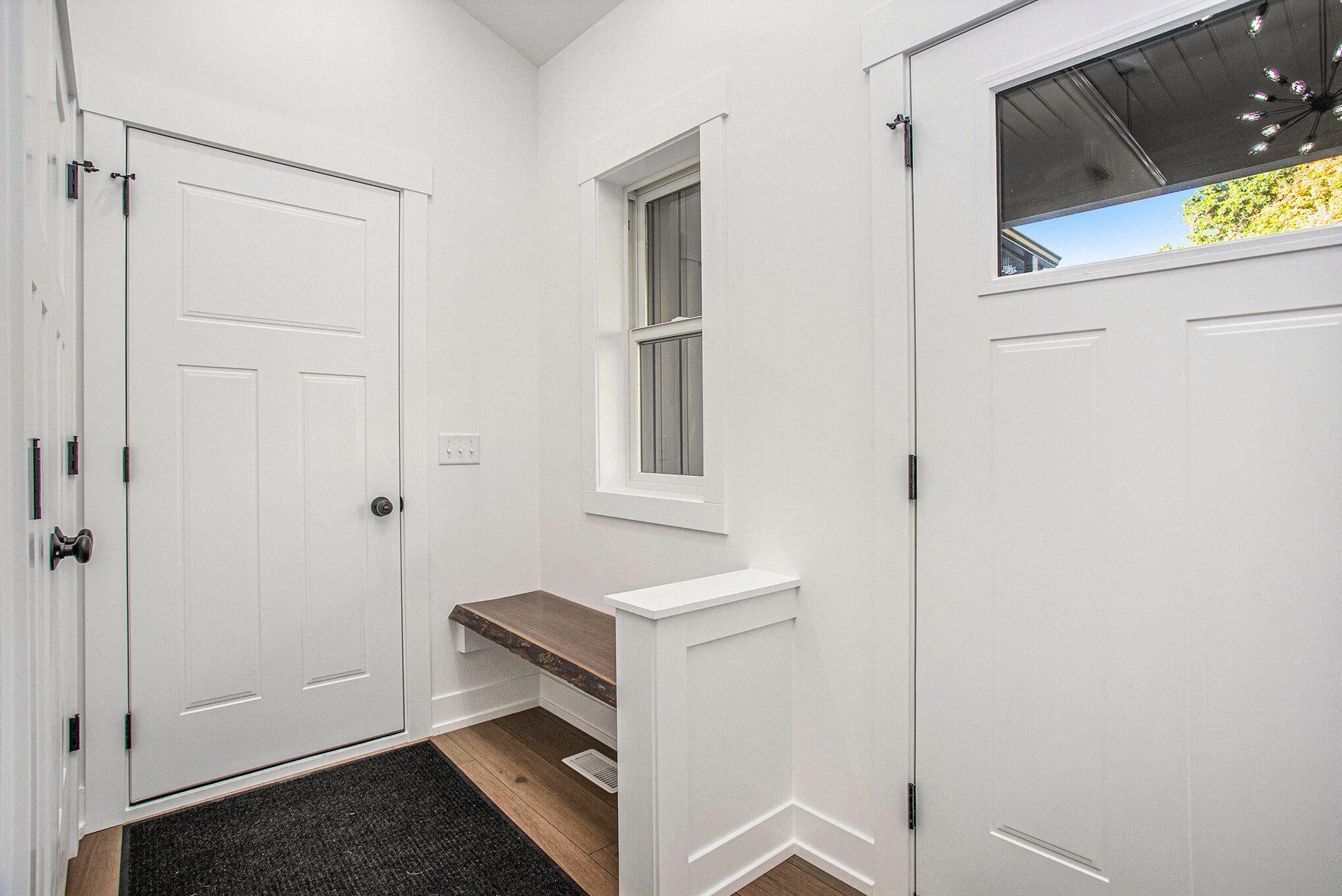 Kalamazoo, Michigan, 49009, United States, 3 Bedrooms Bedrooms, ,2 BathroomsBathrooms,Residential,For Sale,1984437