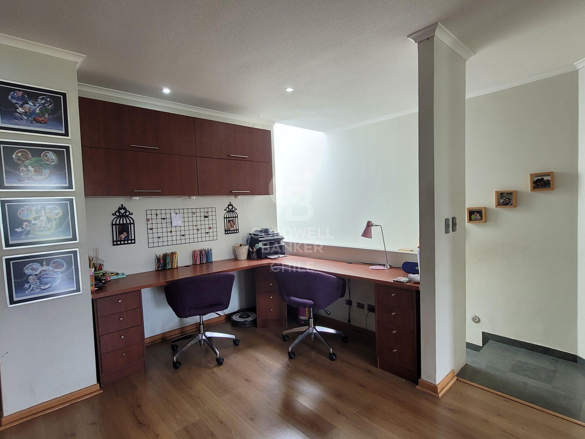 Las Condes, Chile, 5 Bedrooms Bedrooms, ,5 BathroomsBathrooms,Residential,For Sale,1744666