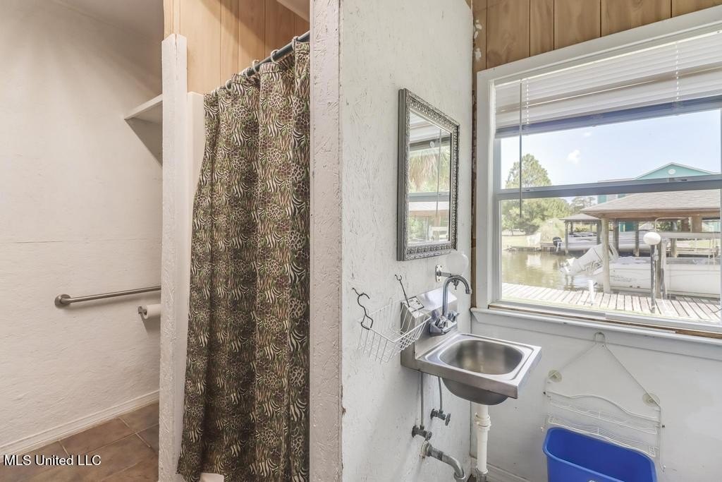 Pass Christian, Mississippi, 39571, United States, 4 Bedrooms Bedrooms, ,4 BathroomsBathrooms,Residential,For Sale,1944880