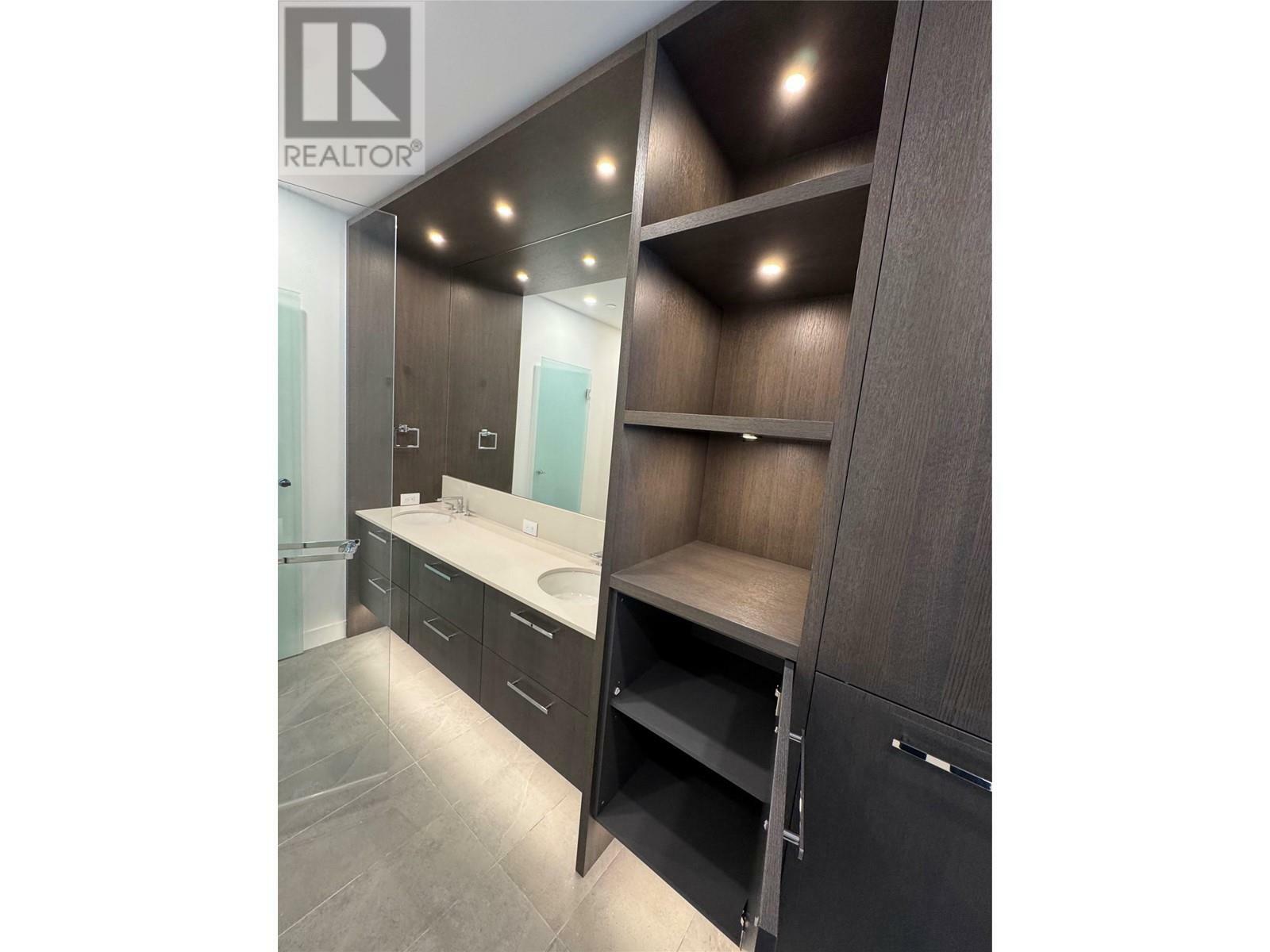 KELOWNA, British Columbia, V1W 3S9, CA, 2 Bedrooms Bedrooms, ,2 BathroomsBathrooms,Residential,For Sale,1882602