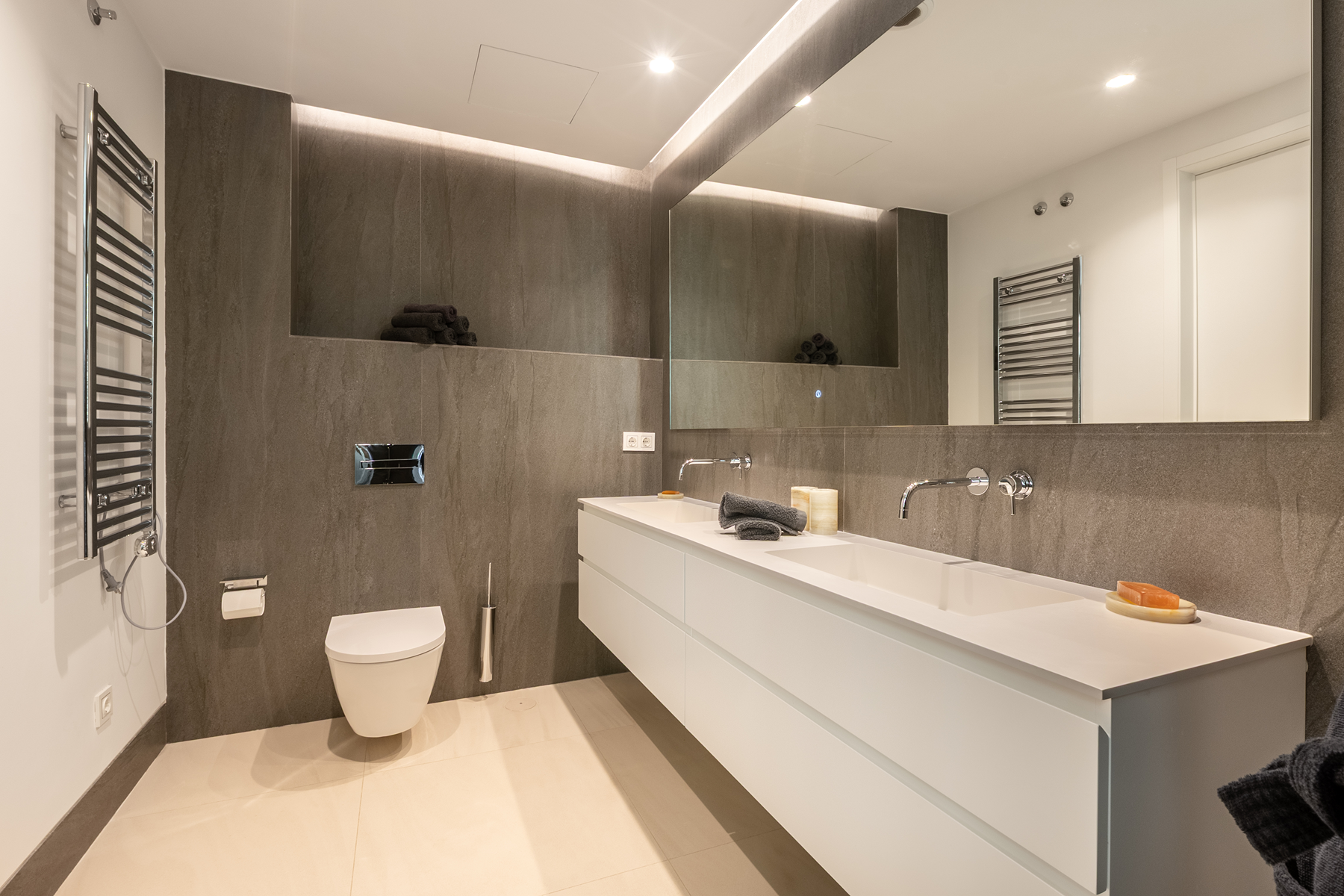  Beachfront apartment with exceptional resort amenities in Estepona - 物件實景