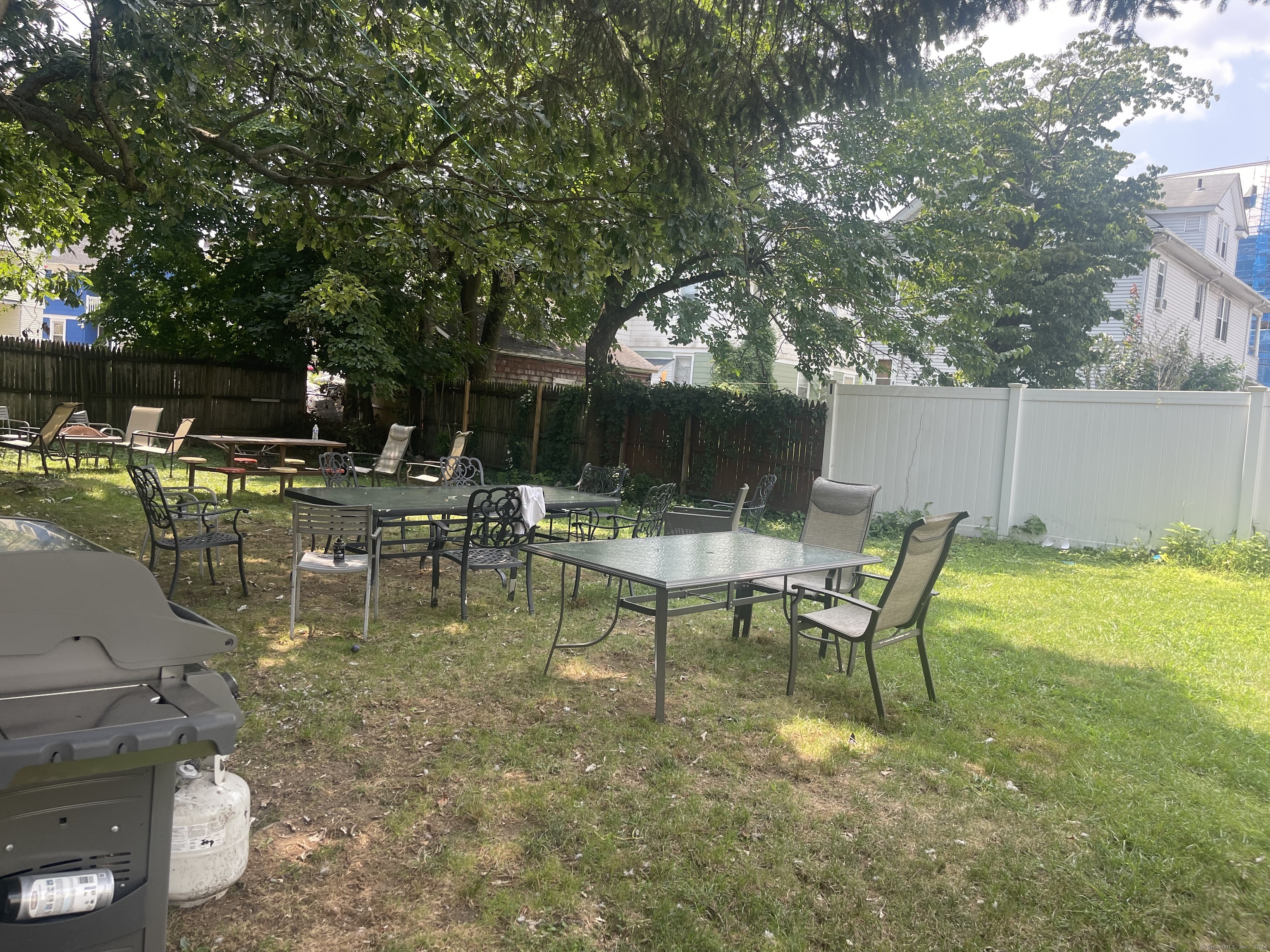 Stamford, Connecticut, 06902, United States, 6 Bedrooms Bedrooms, ,3 BathroomsBathrooms,Residential,For Sale,1982578