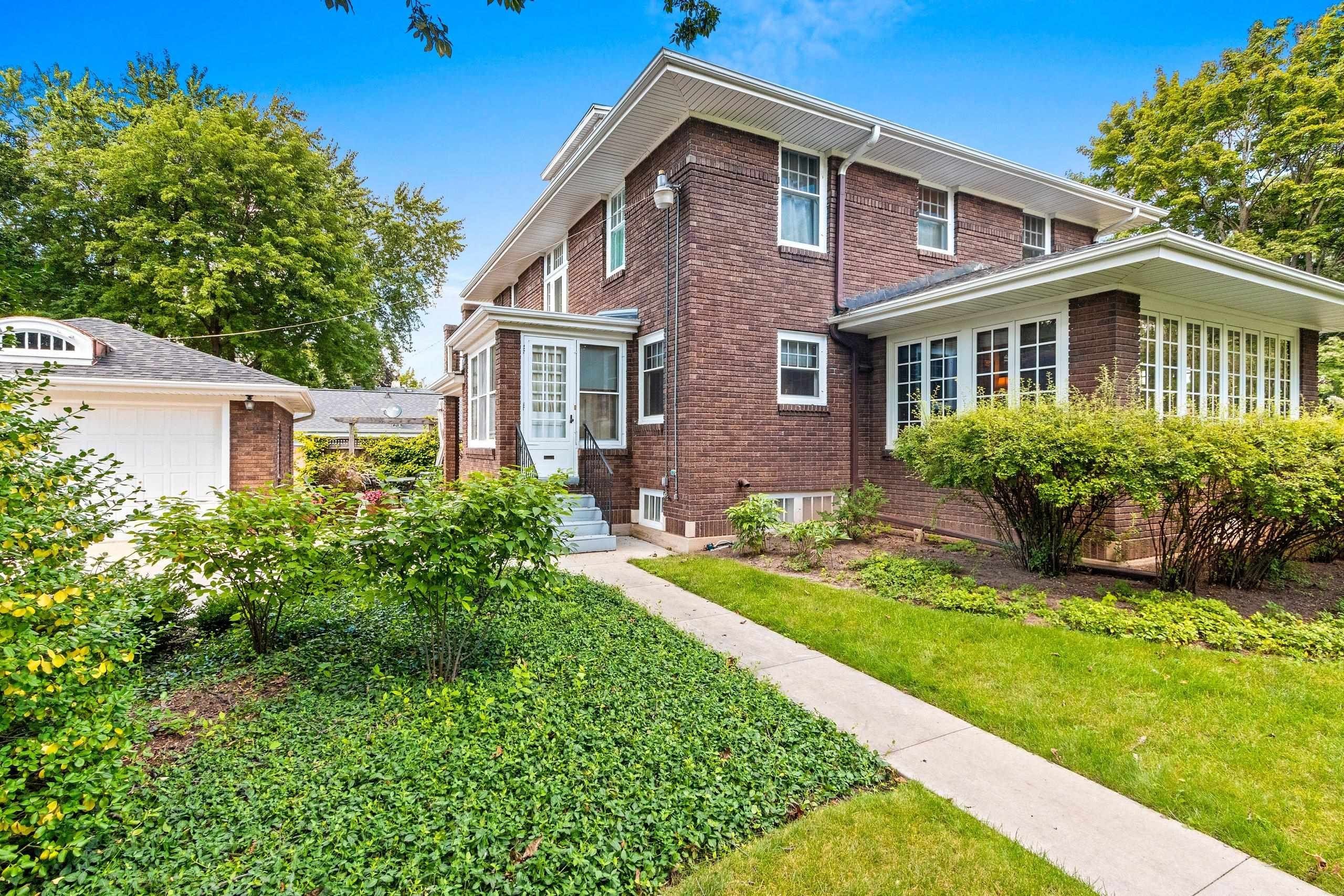 GREEN BAY, Wisconsin, 54301-3217, United States, 4 Bedrooms Bedrooms, ,3 BathroomsBathrooms,Residential,For Sale,1984503