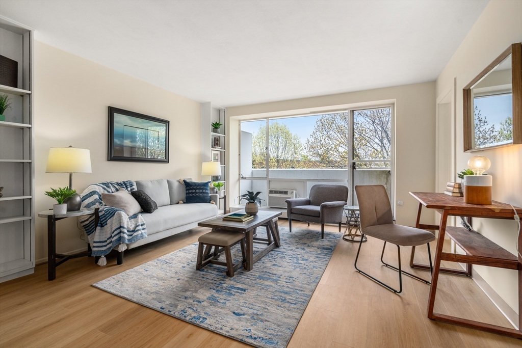 Cambridge, Massachusetts, 02138, United States, 1 Bedroom Bedrooms, ,1 BathroomBathrooms,Residential,For Sale,1940724