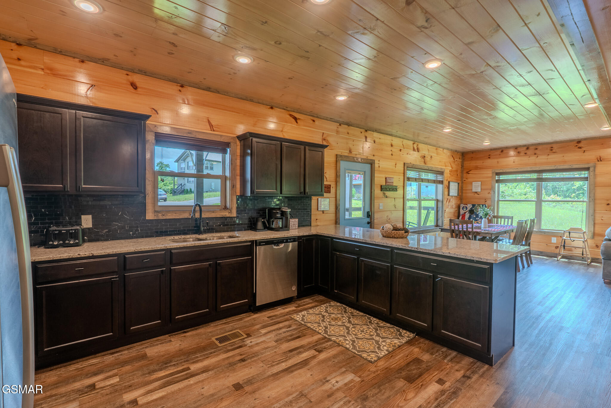 Sevierville, Tennessee, 37876, United States, 3 Bedrooms Bedrooms, ,3 BathroomsBathrooms,Residential,For Sale,2020678