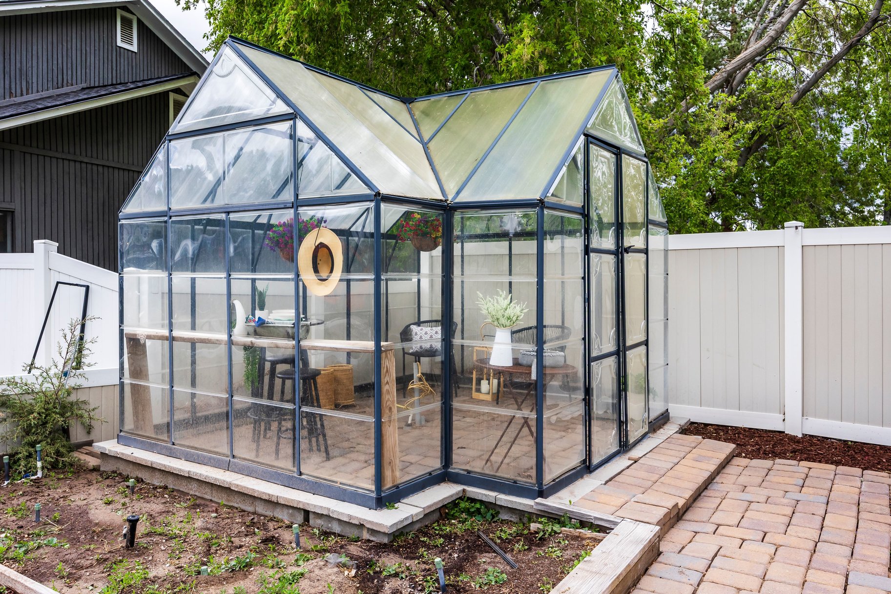  Sandy Gem Near the Canyons with Beautiful Backyard Living - 物件實景