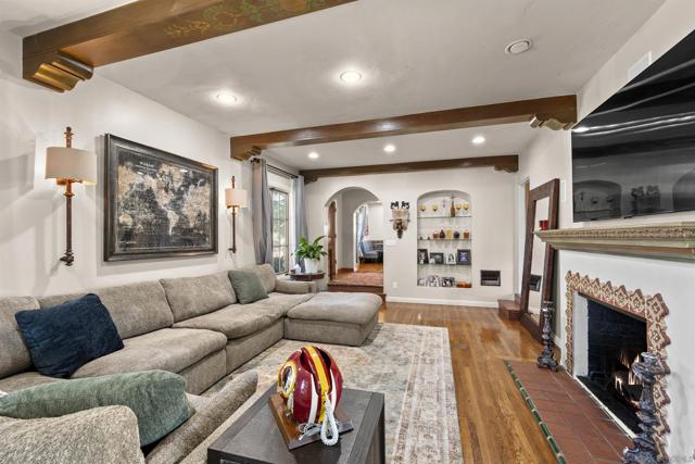 San Diego, California, 92103, United States, 3 Bedrooms Bedrooms, ,3 BathroomsBathrooms,Residential,For Sale,1994196