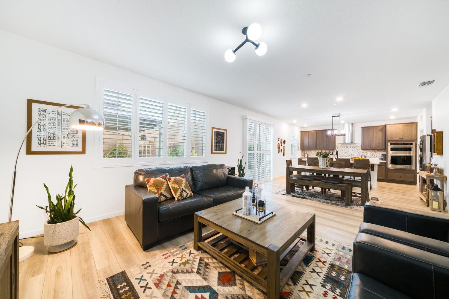 Folsom, California, 95630, United States, 5 Bedrooms Bedrooms, ,3 BathroomsBathrooms,Residential,For Sale,1997152