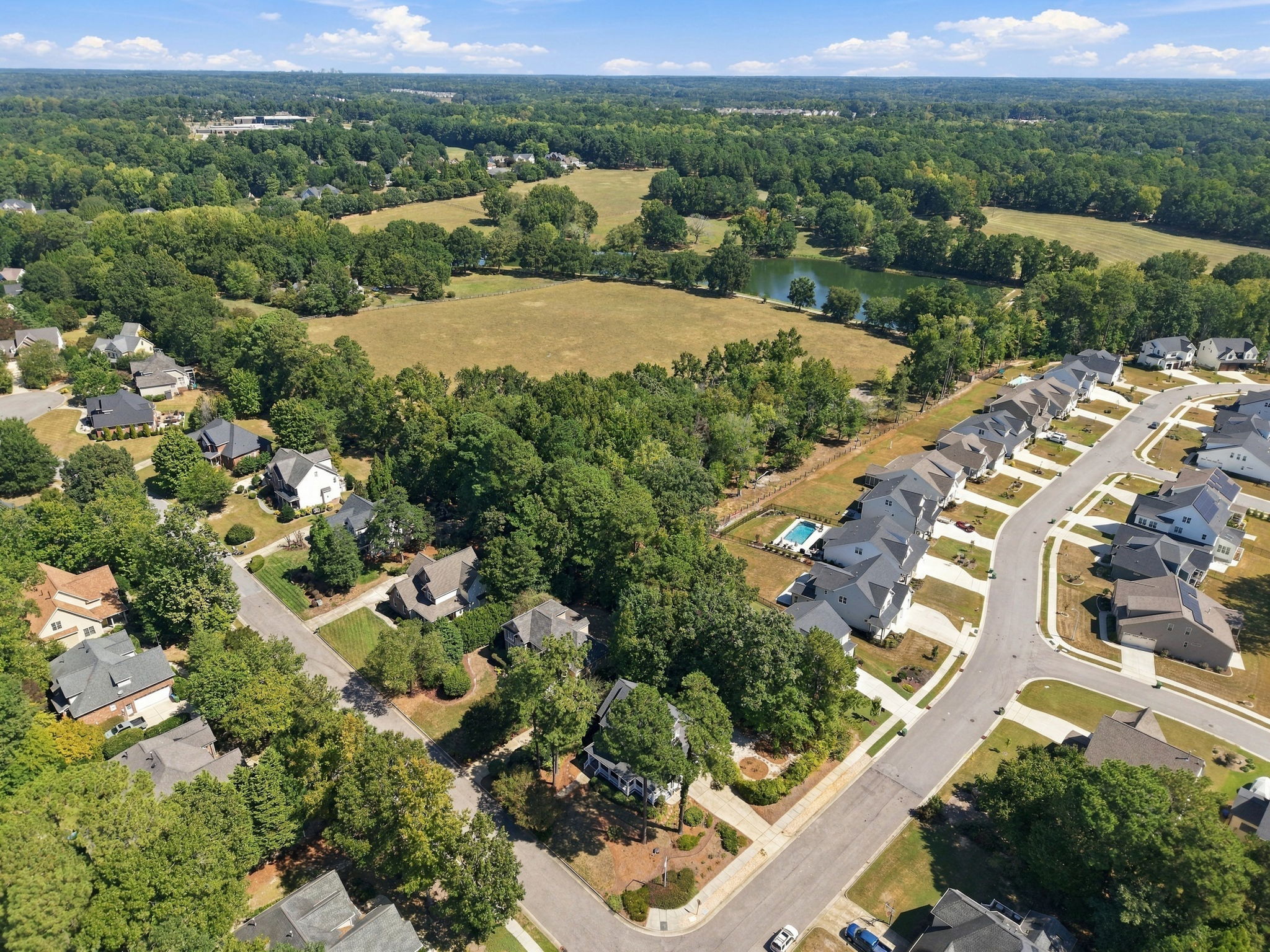  2400 Forestbluff Drive, Fuquay-Varina, NC 27526 - 物件實景