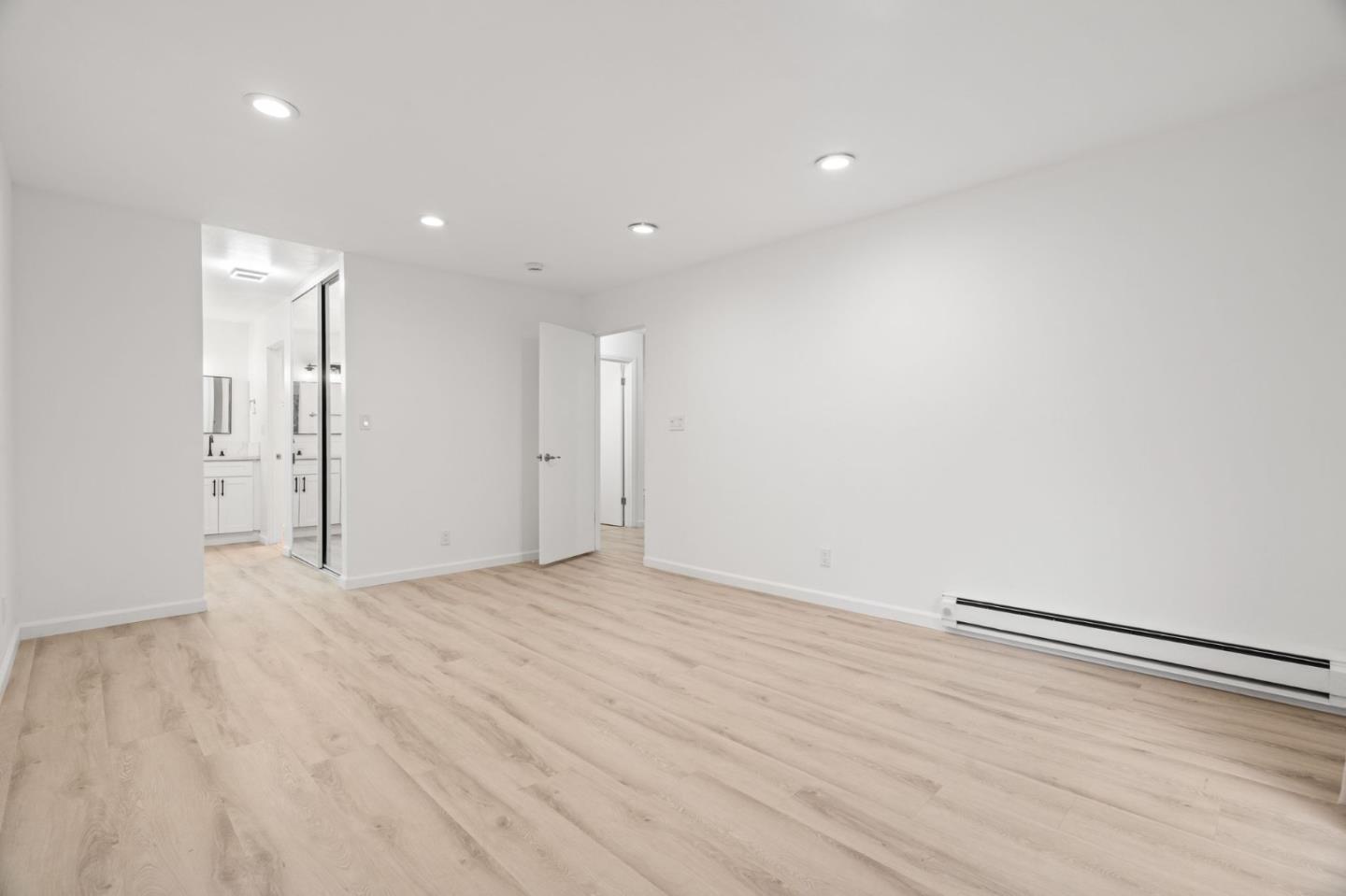 Mountain View, California, 94040, United States, 2 Bedrooms Bedrooms, ,2 BathroomsBathrooms,Residential,For Sale,1997525