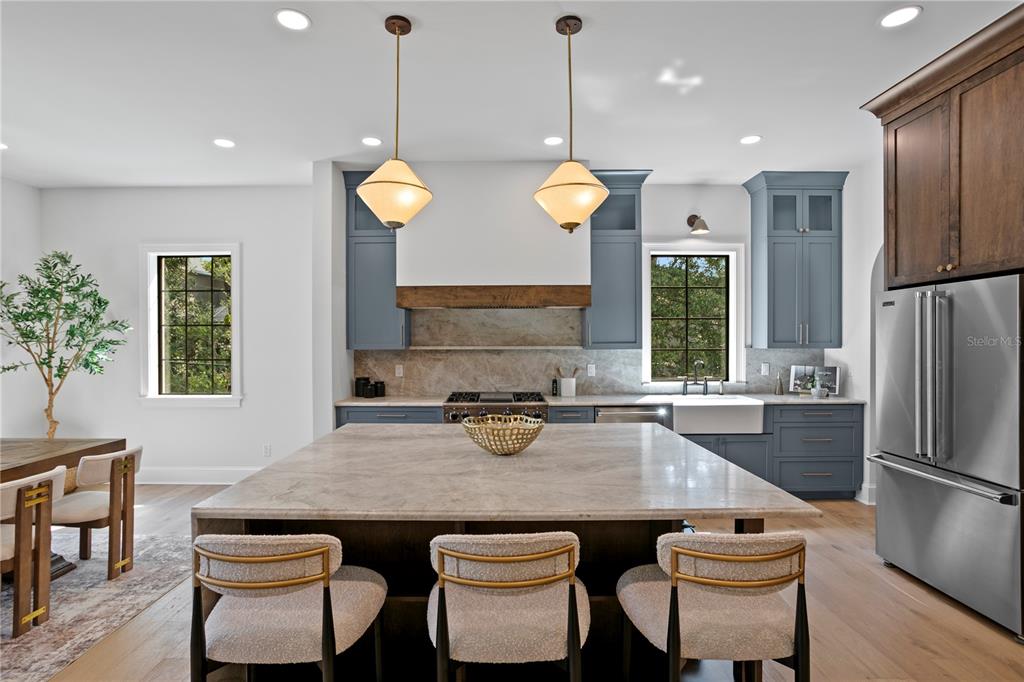 Tampa, Florida, 33629, United States, 5 Bedrooms Bedrooms, ,5 BathroomsBathrooms,Residential,For Sale,1837490