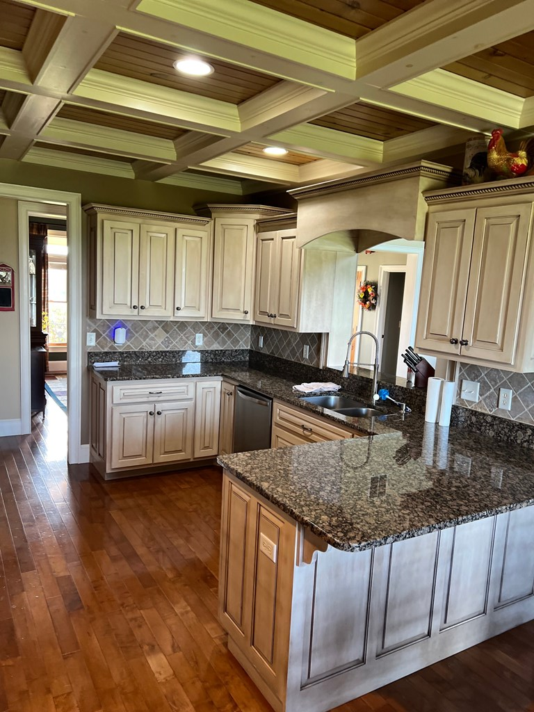 Ellijay, Georgia, 30536, United States, 4 Bedrooms Bedrooms, ,4 BathroomsBathrooms,Residential,For Sale,1876952