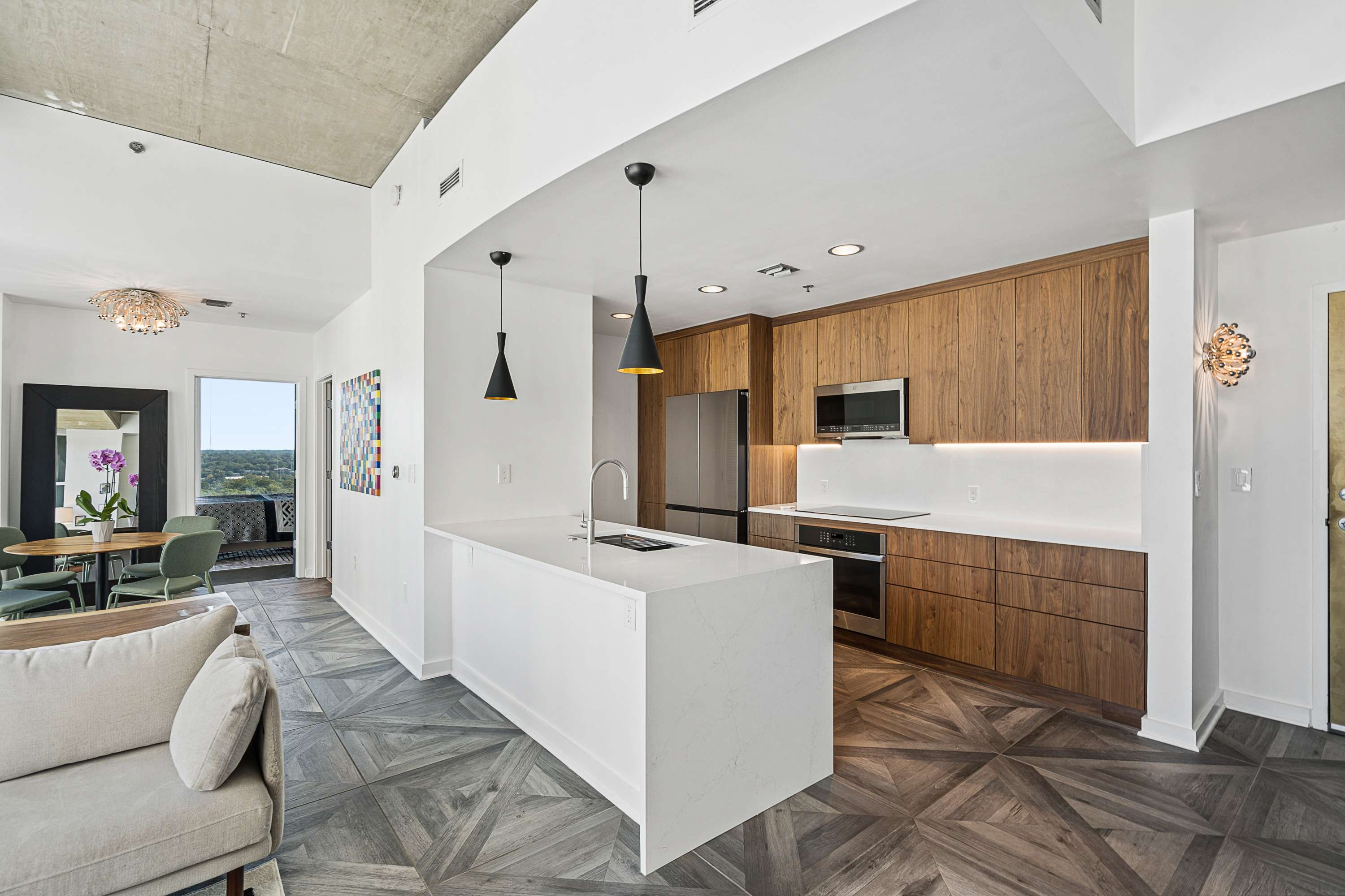  Beautifully Renovated Corner Residence at Metropolis North - 物件實景
