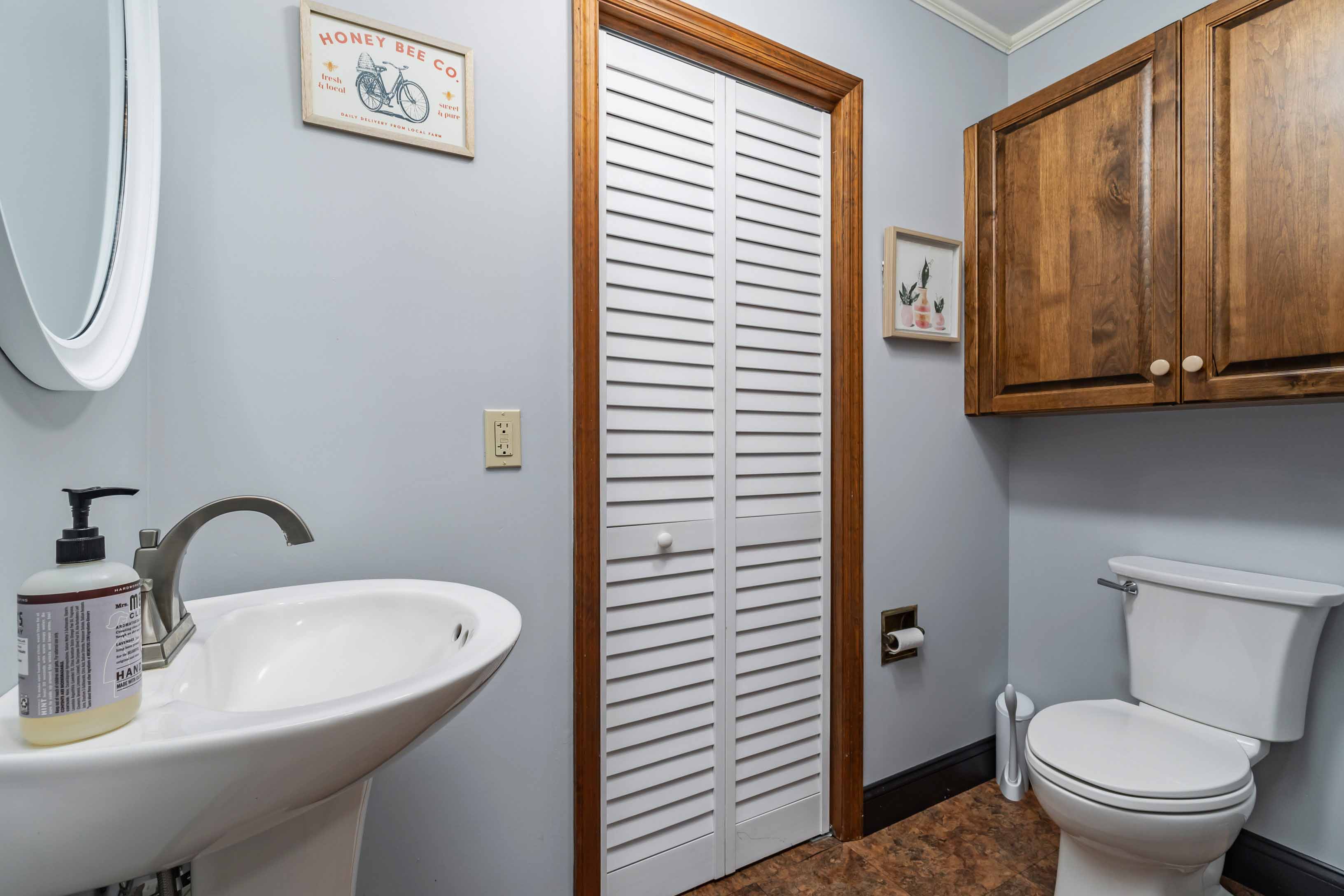 Oriental, North Carolina, 28571, United States, 2 Bedrooms Bedrooms, ,3 BathroomsBathrooms,Residential,For Sale,1943543