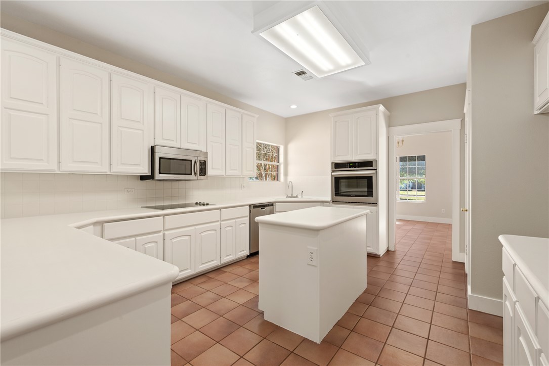 Franklin, Texas, 77856, United States, 4 Bedrooms Bedrooms, ,3 BathroomsBathrooms,Residential,For Sale,2005456