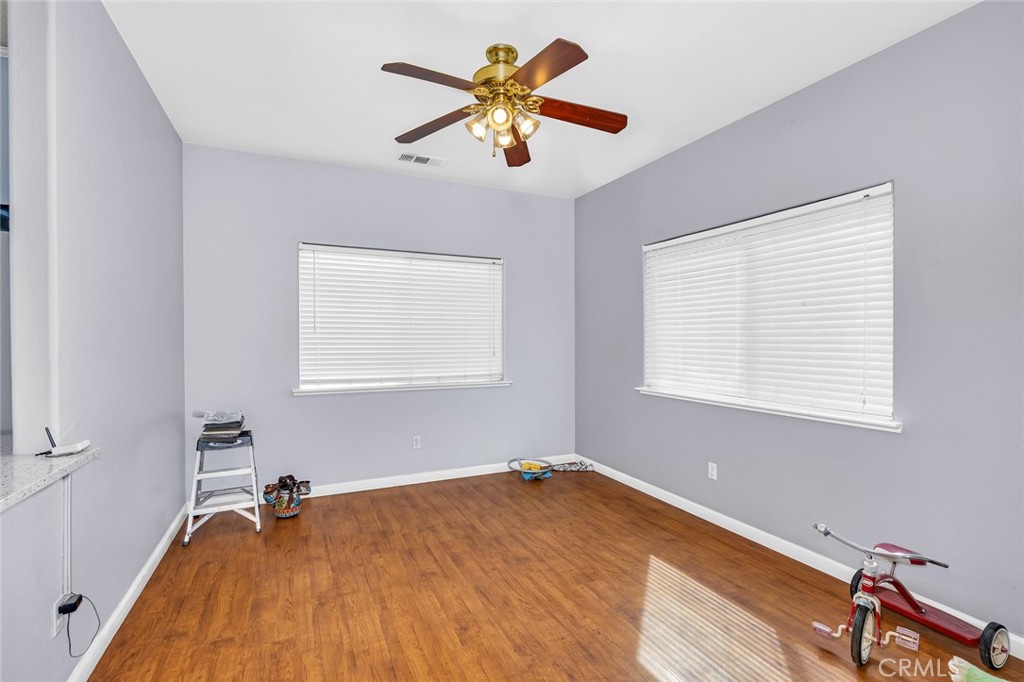 Los Banos, California, 93635, United States, 5 Bedrooms Bedrooms, ,3 BathroomsBathrooms,Residential,For Sale,1887917