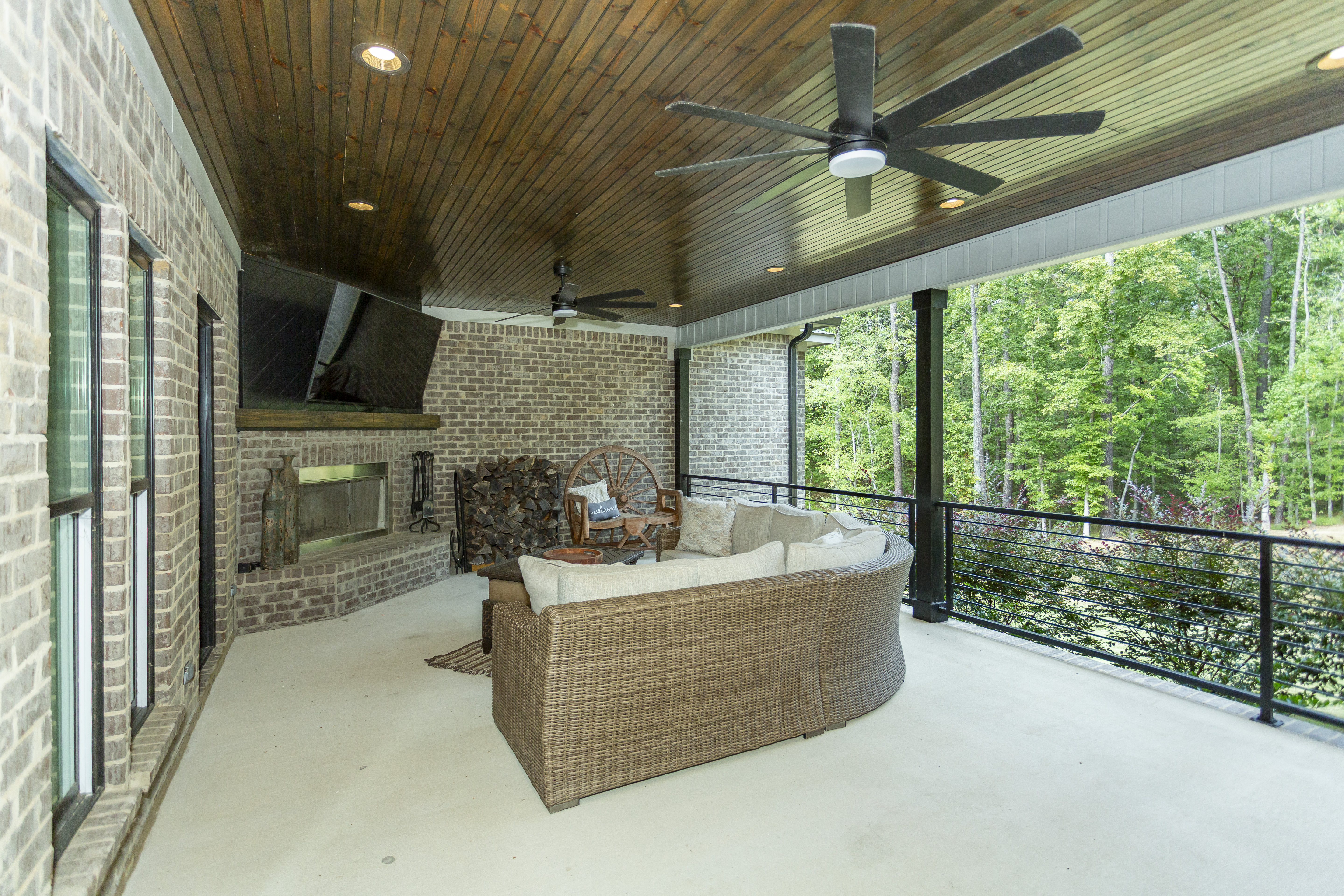 Helena, Alabama, 35080, United States, 5 Bedrooms Bedrooms, ,5 BathroomsBathrooms,Residential,For Sale,1979427