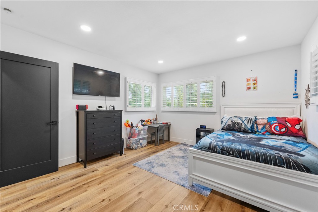 Woodland Hills, California, 91364, United States, 3 Bedrooms Bedrooms, ,2 BathroomsBathrooms,Residential,For Sale,1902441