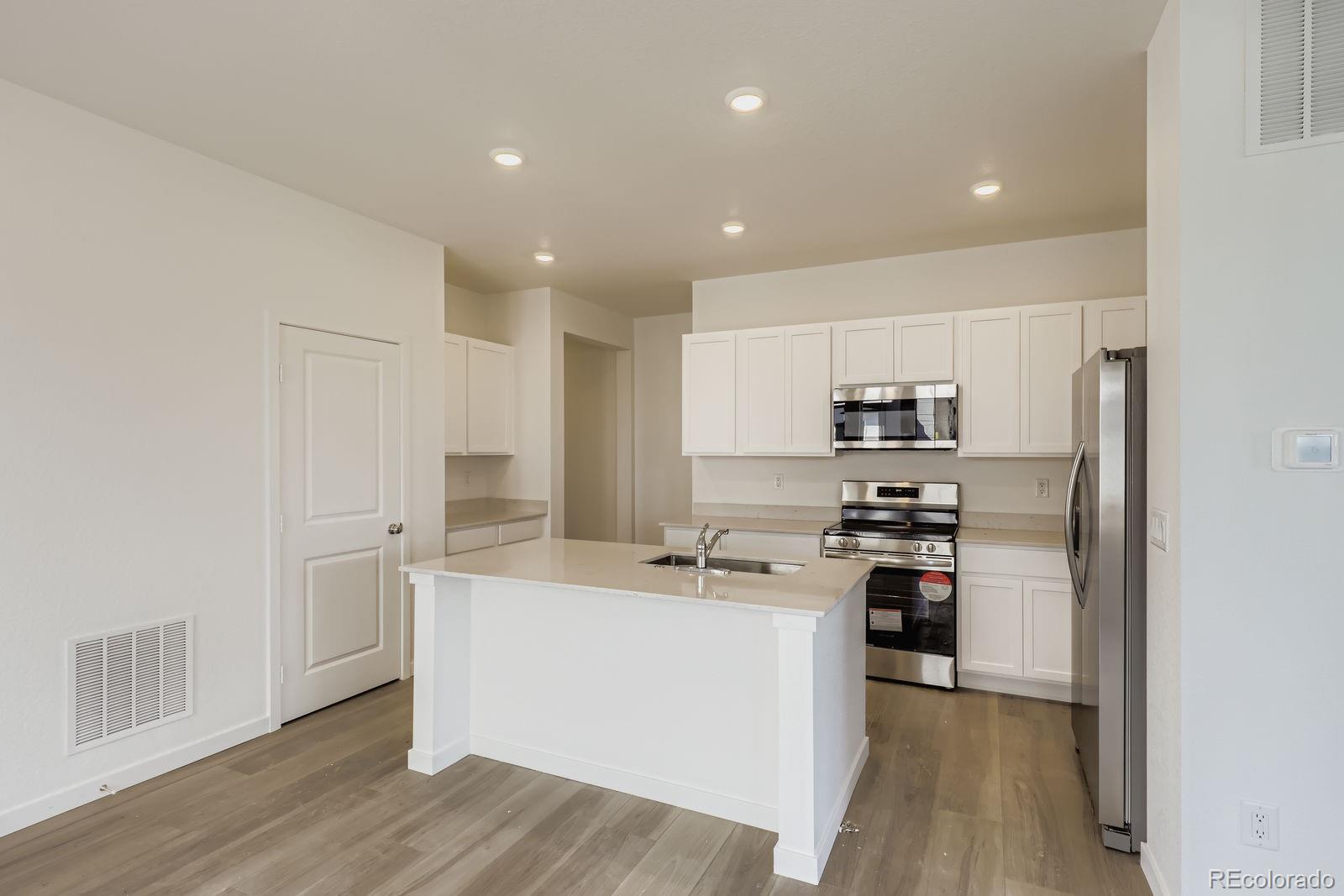 Thornton, Colorado, 80602, United States, 4 Bedrooms Bedrooms, ,2 BathroomsBathrooms,Residential,For Sale,1927480