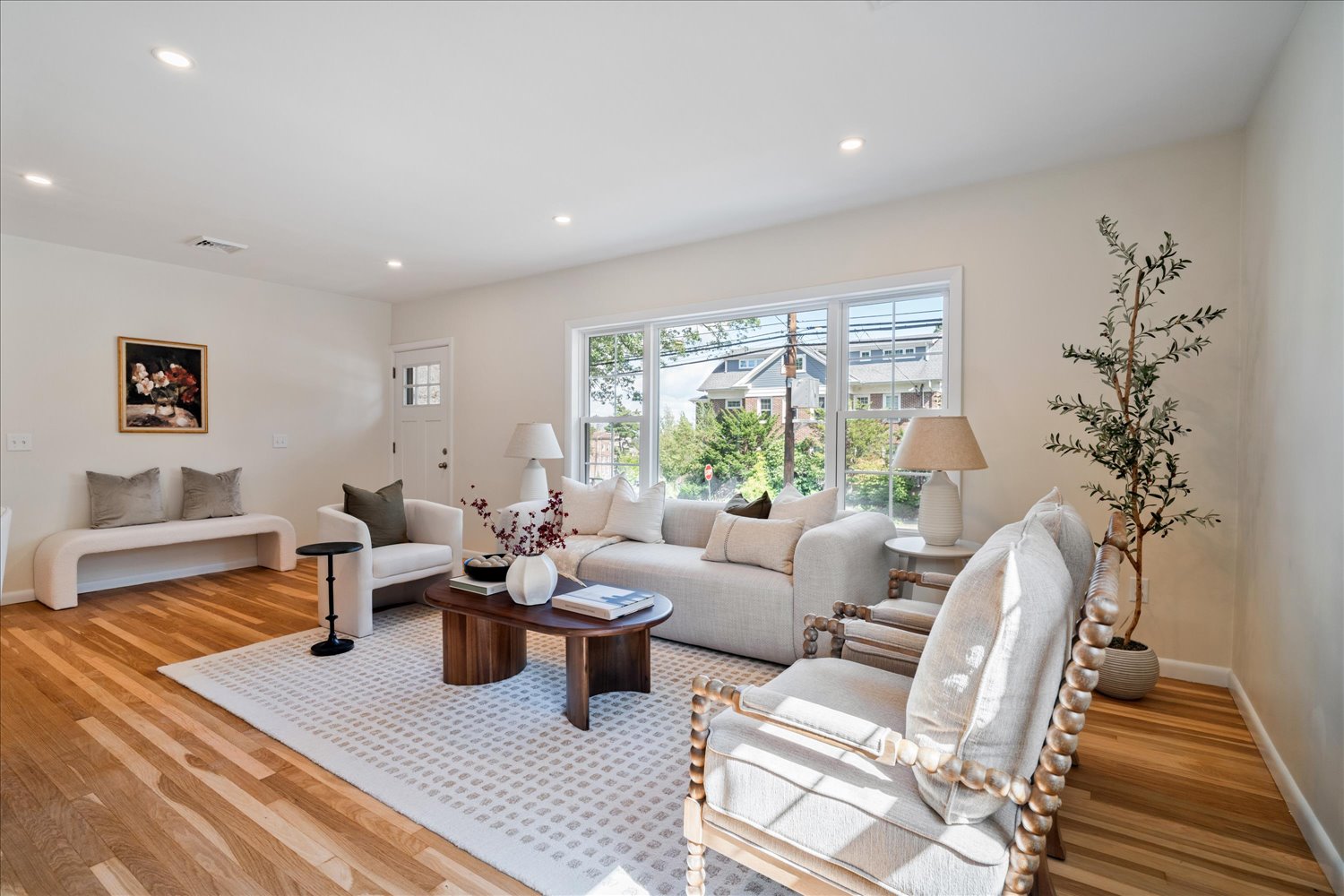 Providence, Rhode Island, 02906, United States, 2 Bedrooms Bedrooms, ,2 BathroomsBathrooms,Residential,For Sale,1943383