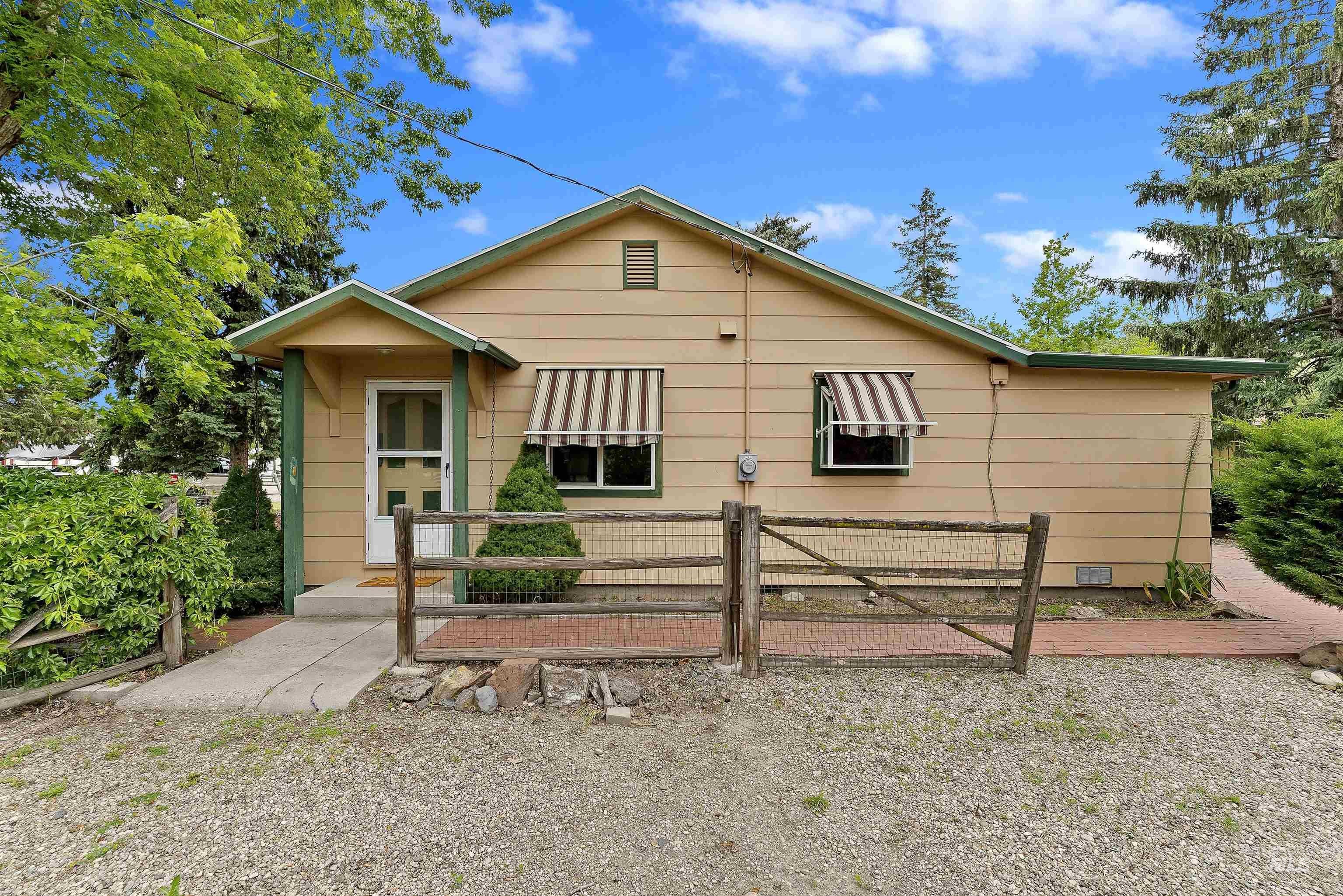 10473 Shields Ave, Boise, Idaho, 83714, United States, 2 Bedrooms Bedrooms, ,1 BathroomBathrooms,Residential,For Sale,10473 Shields Ave,1614052