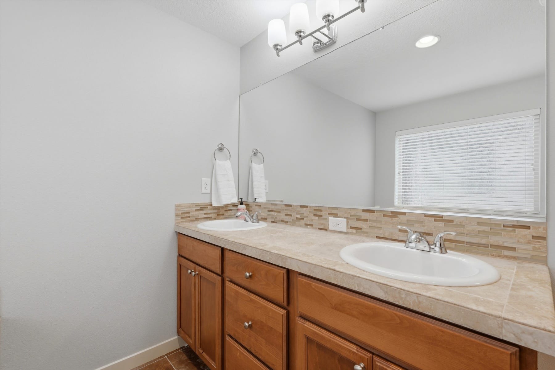  14231 SW WALNUT CREEK CT Portland, OR 97223 - 物件實景