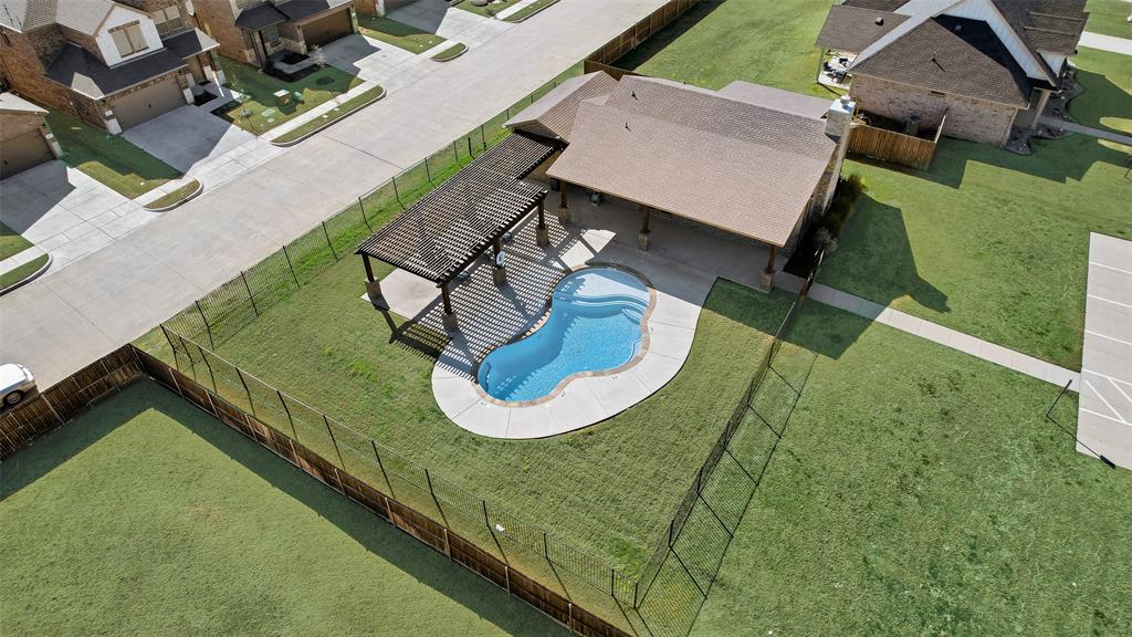 Pilot Point, Texas, 76258, United States, 5 Bedrooms Bedrooms, ,3 BathroomsBathrooms,Residential,For Sale,2019637