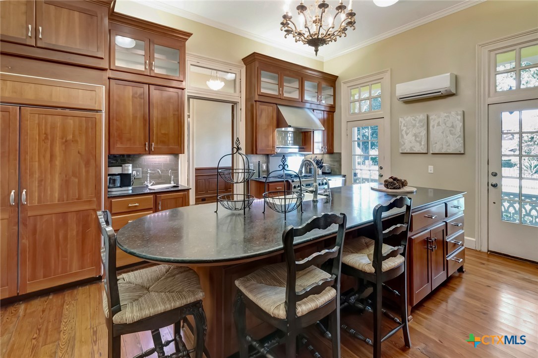 507 S De Leon Street, Victoria, Texas, 77901, United States, 5 Bedrooms Bedrooms, ,5 BathroomsBathrooms,Residential,For Sale,507 S De Leon Street,1612614
