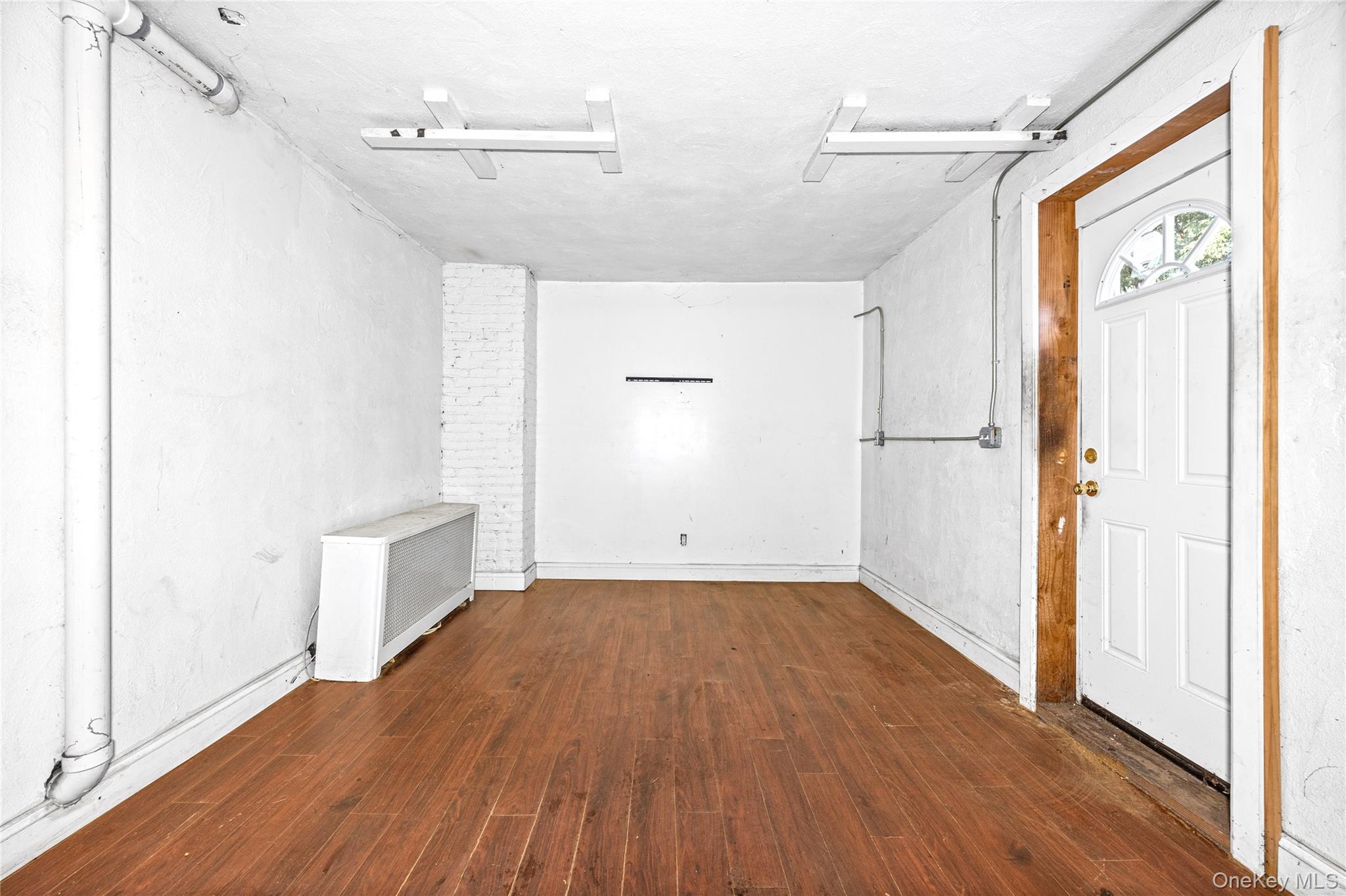 Uniondale, New York, 11553, United States, 4 Bedrooms Bedrooms, ,3 BathroomsBathrooms,Residential,For Sale,2049271