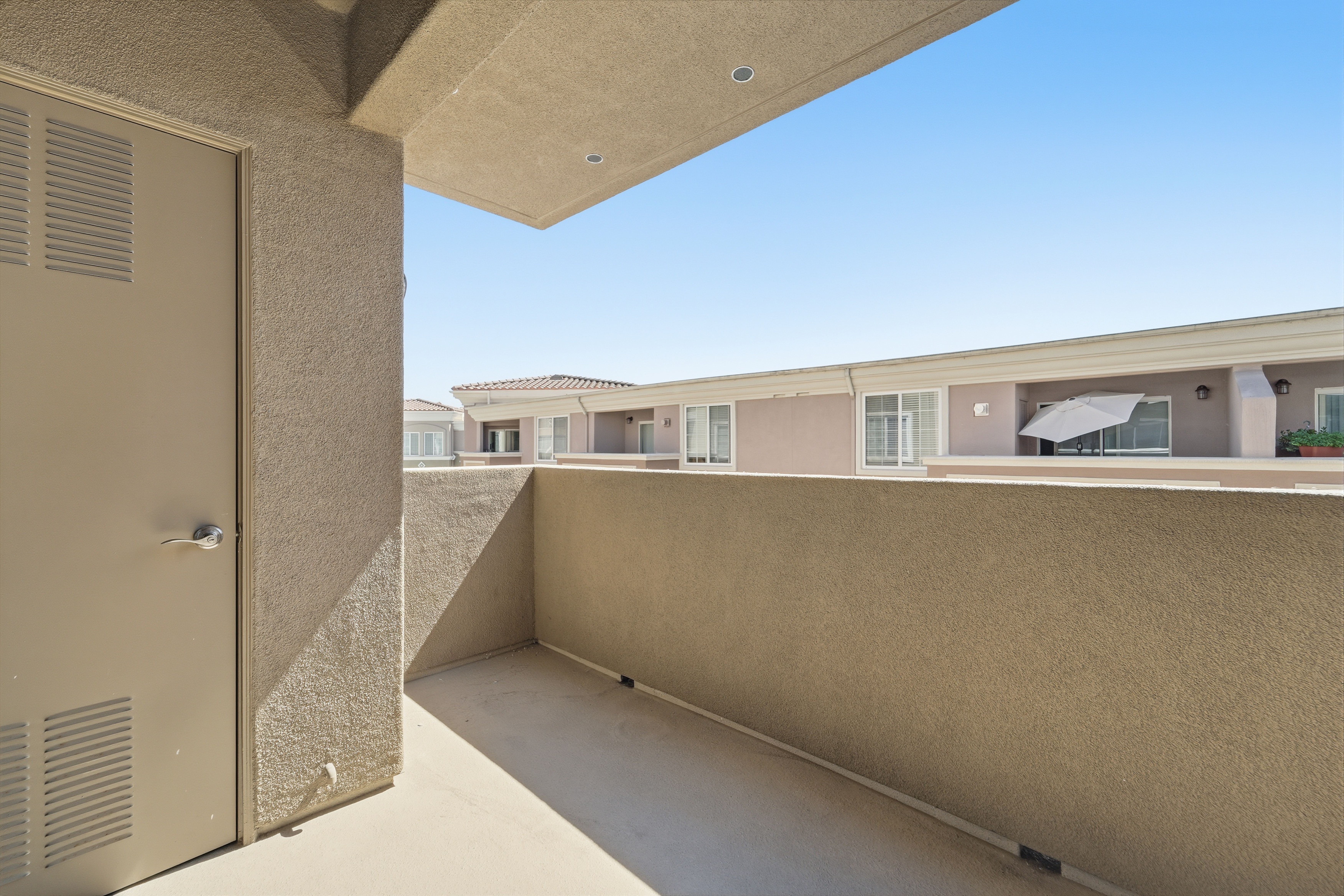 2750 Artesia Boulevard, Redondo Beach, CA 90278 - 物件實景