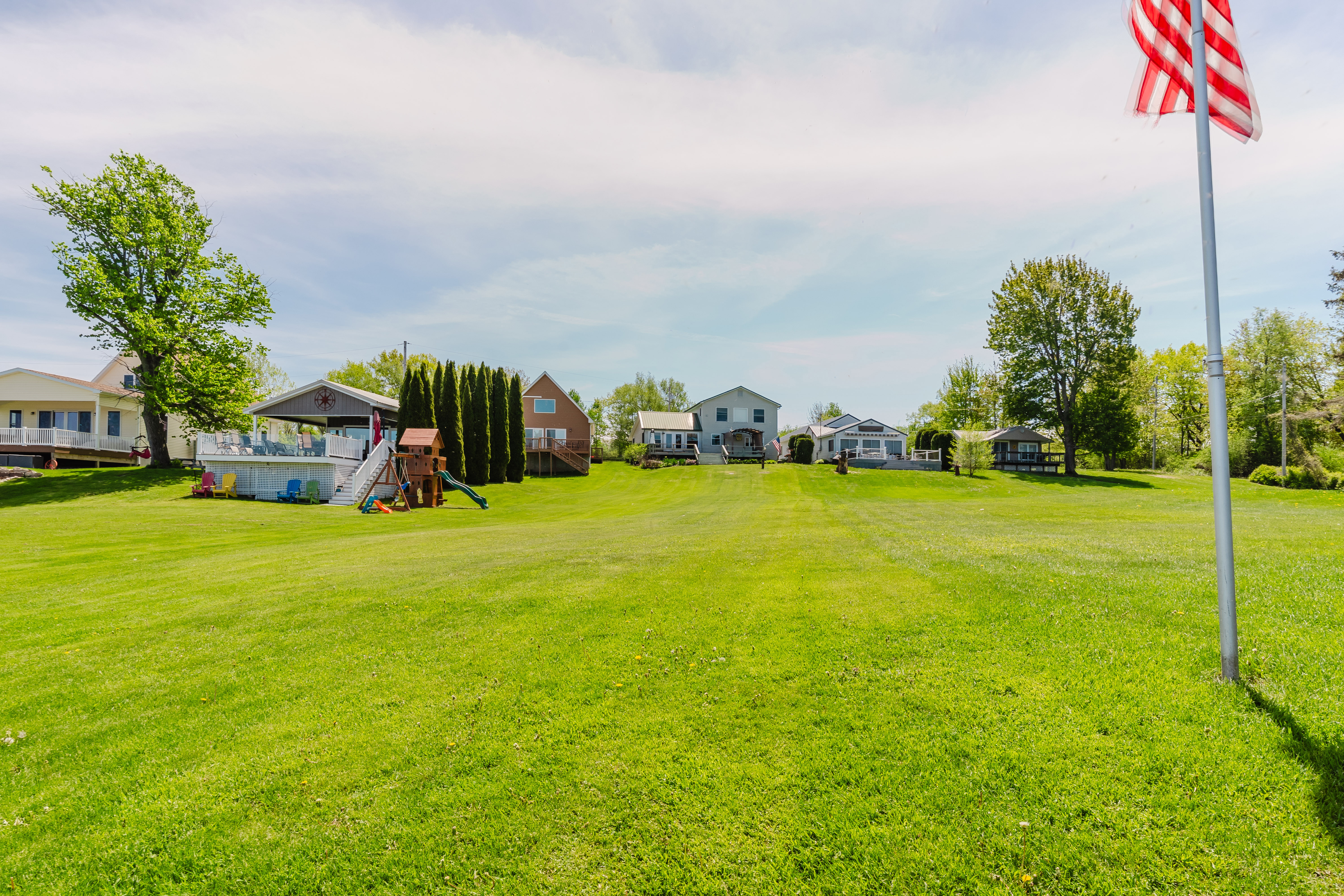  Saint Lawrence River Sunsets and Waterfront Living - 物件實景