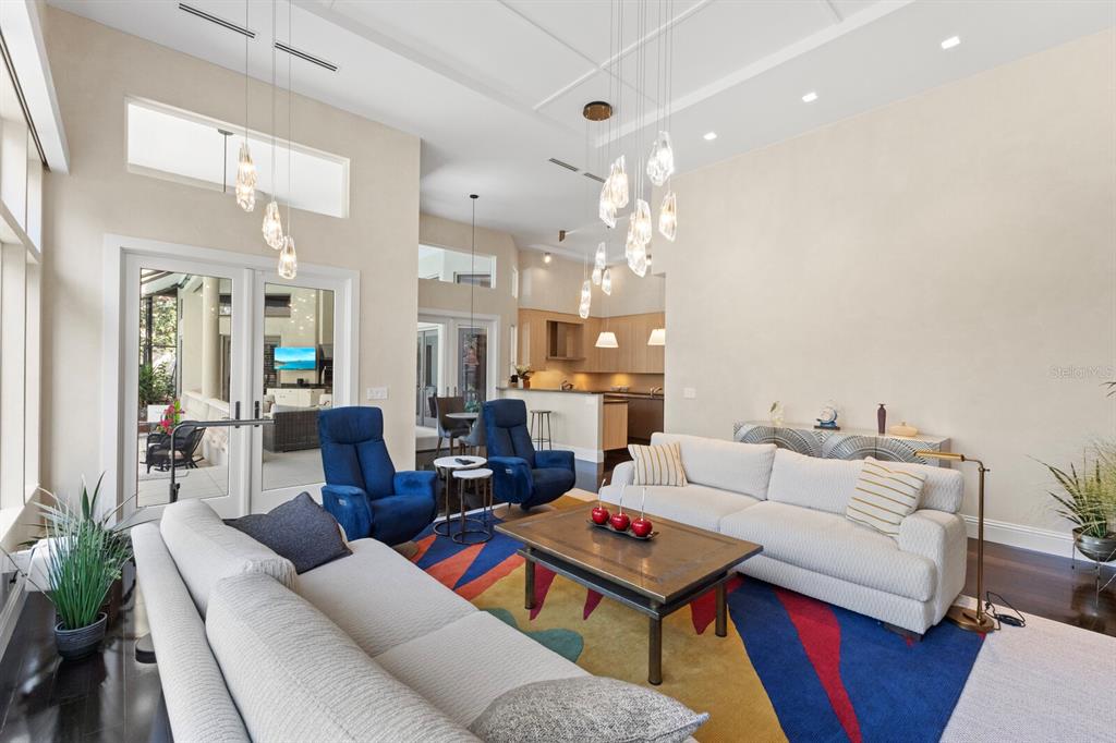 Longboat Key, Florida, 34228, United States, 5 Bedrooms Bedrooms, ,4 BathroomsBathrooms,Residential,For Sale,1785002