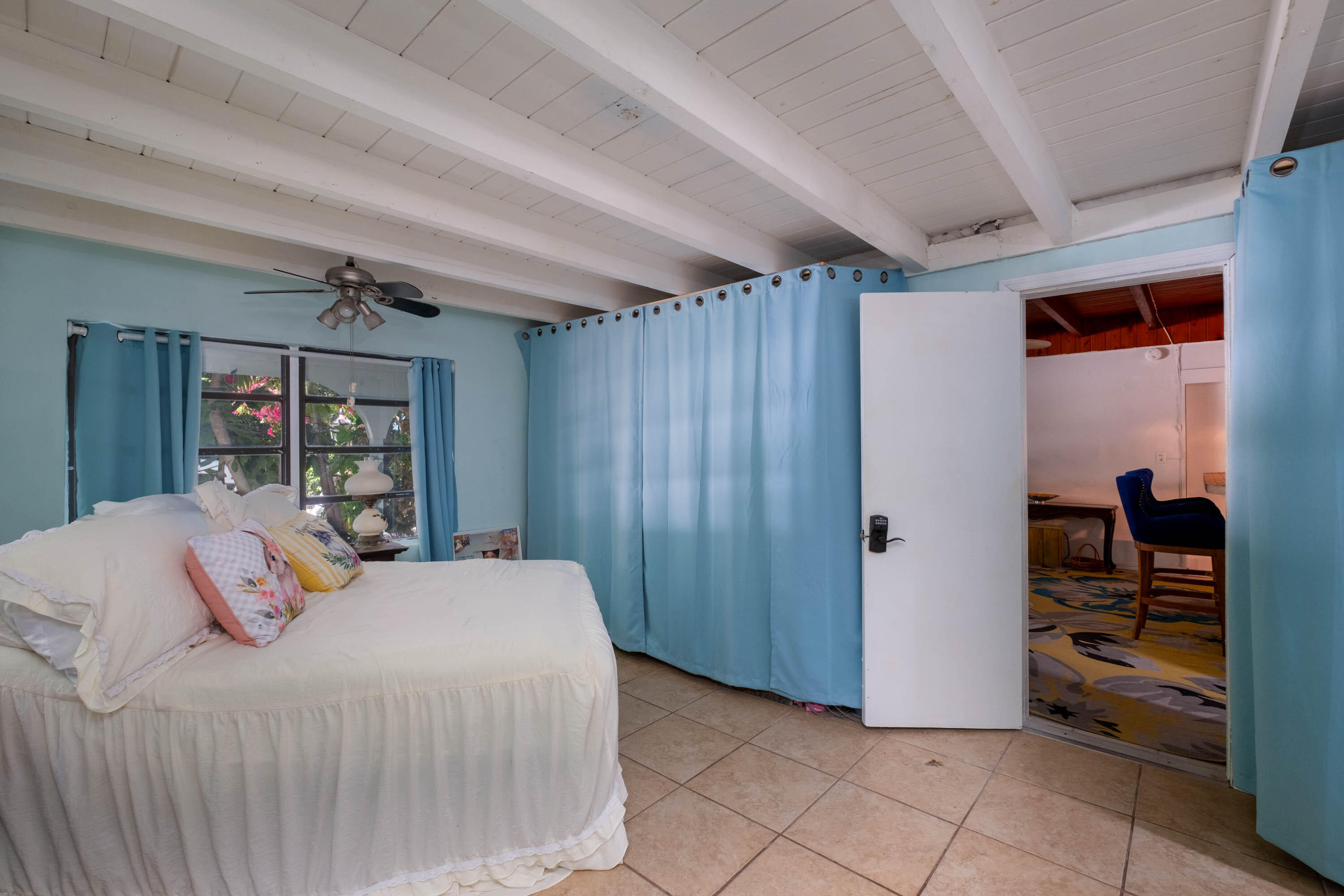 KEY LARGO, Florida, 33037, United States, 10 Bedrooms Bedrooms, ,9 BathroomsBathrooms,Residential,For Sale,1993450