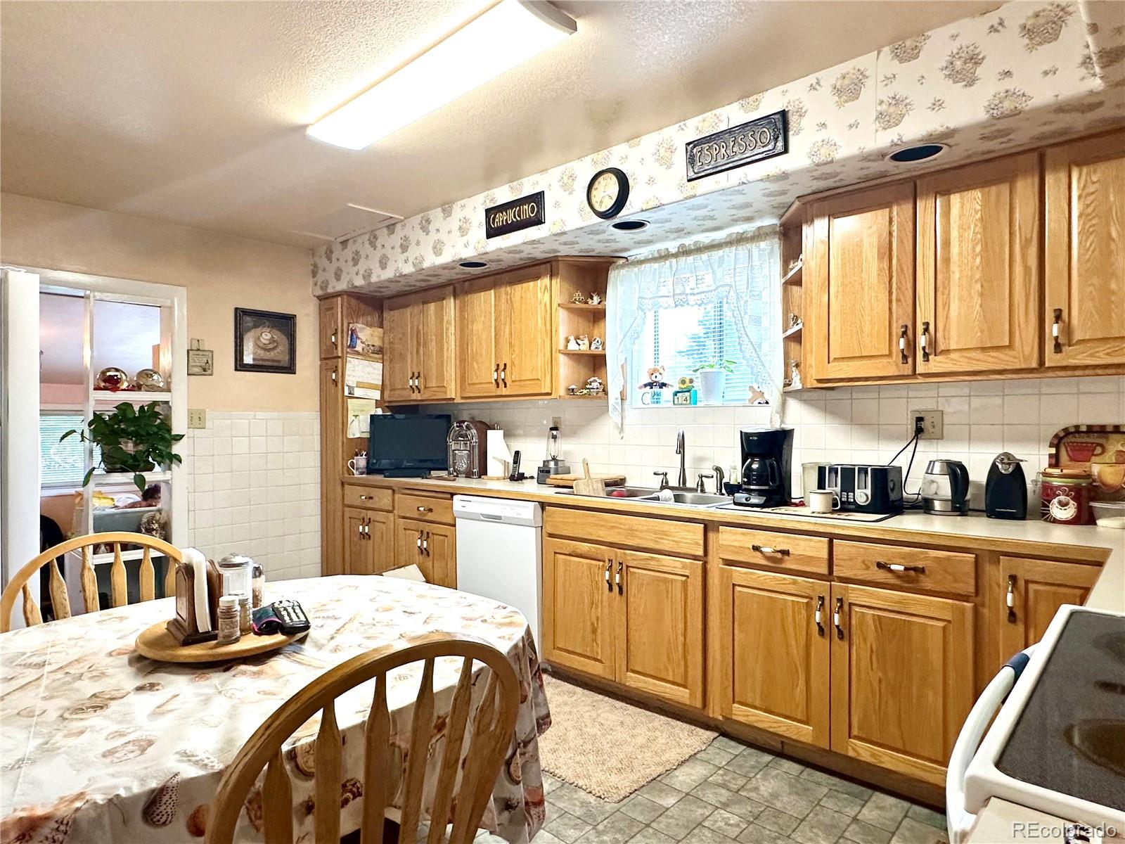 Salida, Colorado, 81201, United States, 3 Bedrooms Bedrooms, ,2 BathroomsBathrooms,Residential,For Sale,1977159