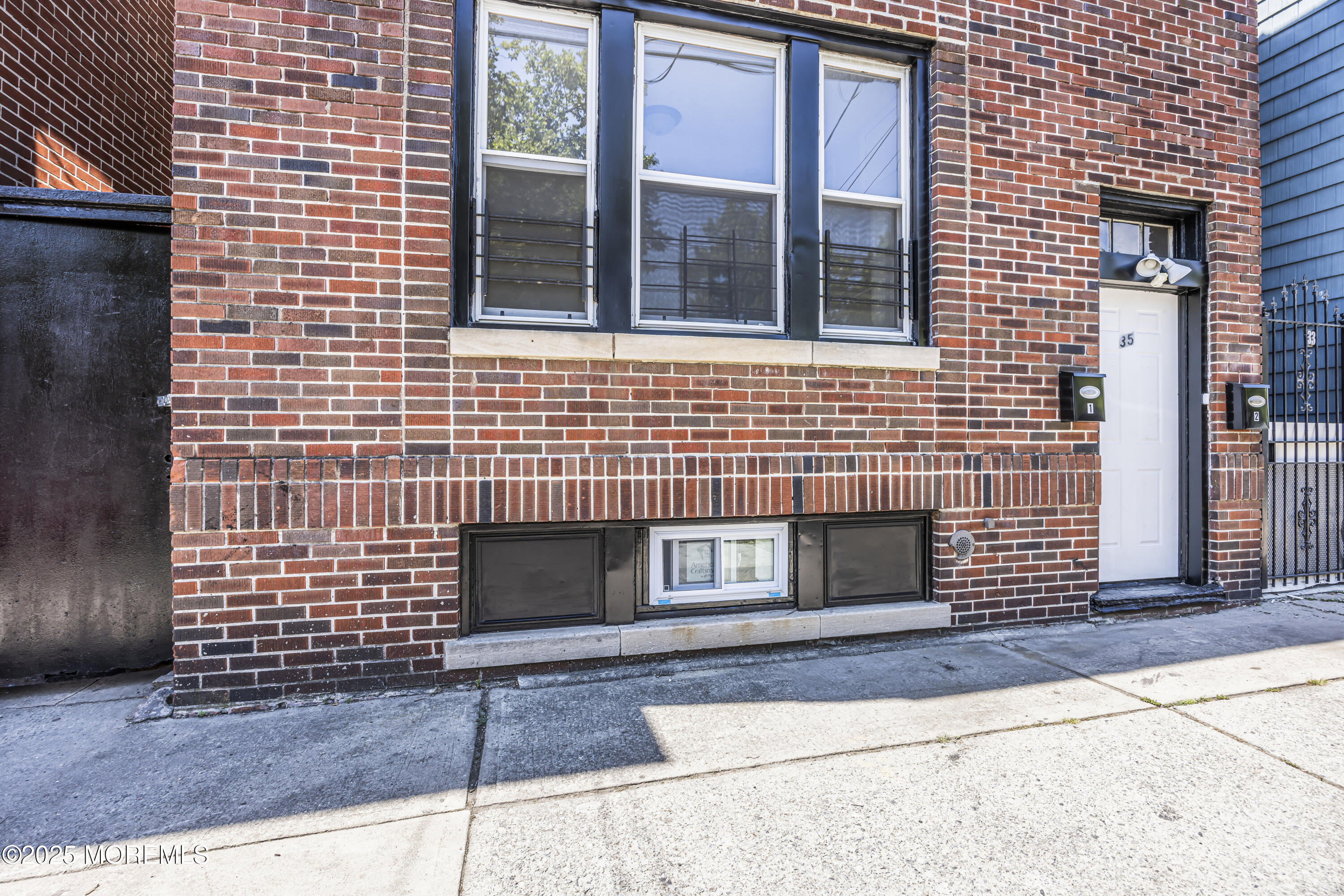 Newark, New Jersey, 07104, United States, 7 Bedrooms Bedrooms, ,3 BathroomsBathrooms,Residential,For Sale,1915900